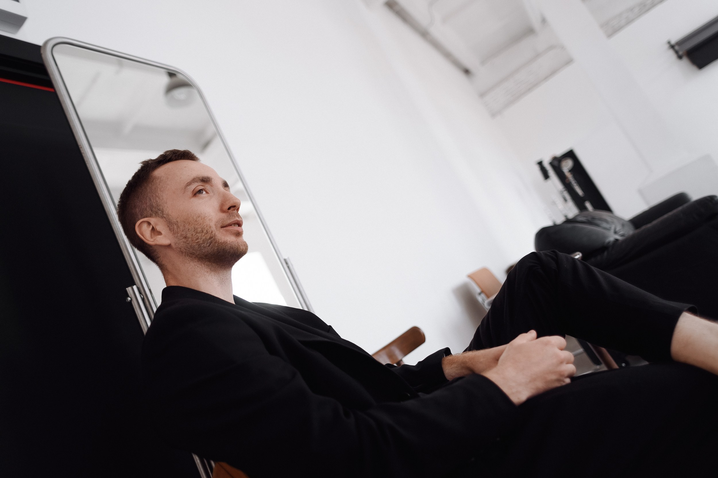 Студийная фотосессия мужчины. Фотограф Дарья Мустафина, Тюмень