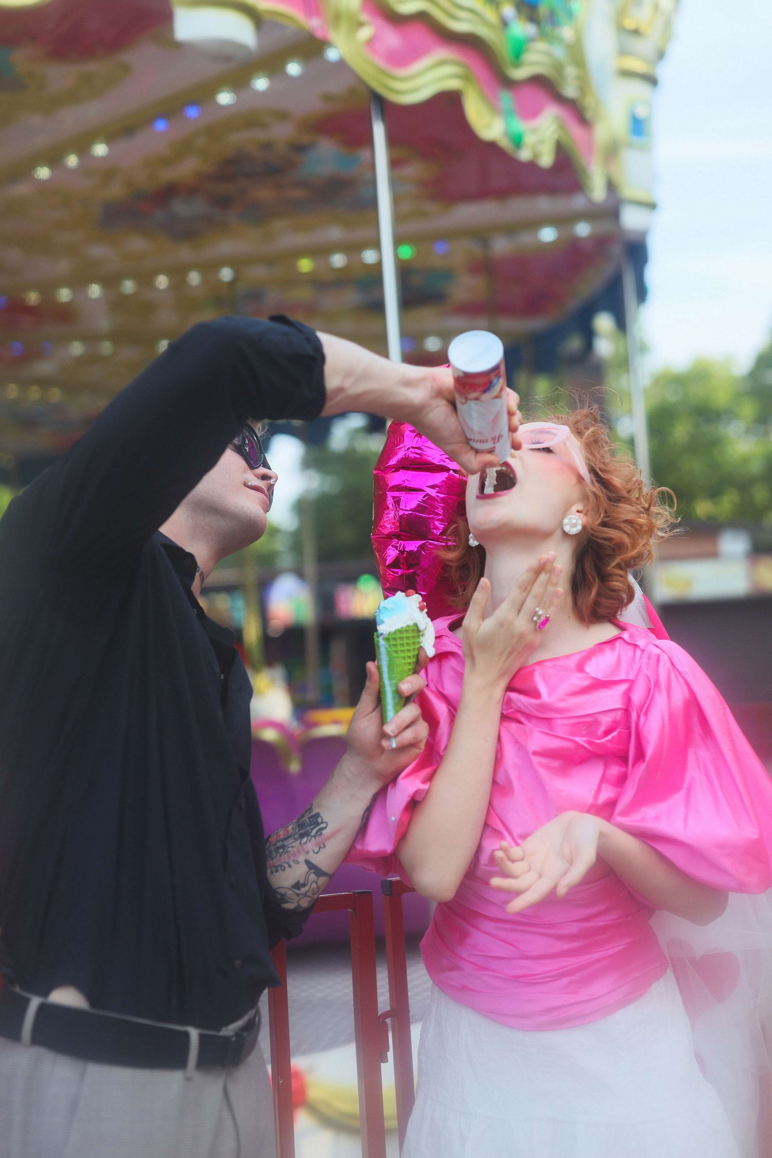 Свадебная фотосессия в парке аттракционов. Свадебный и семейный фотограф в Абхазии Жанна Соснина