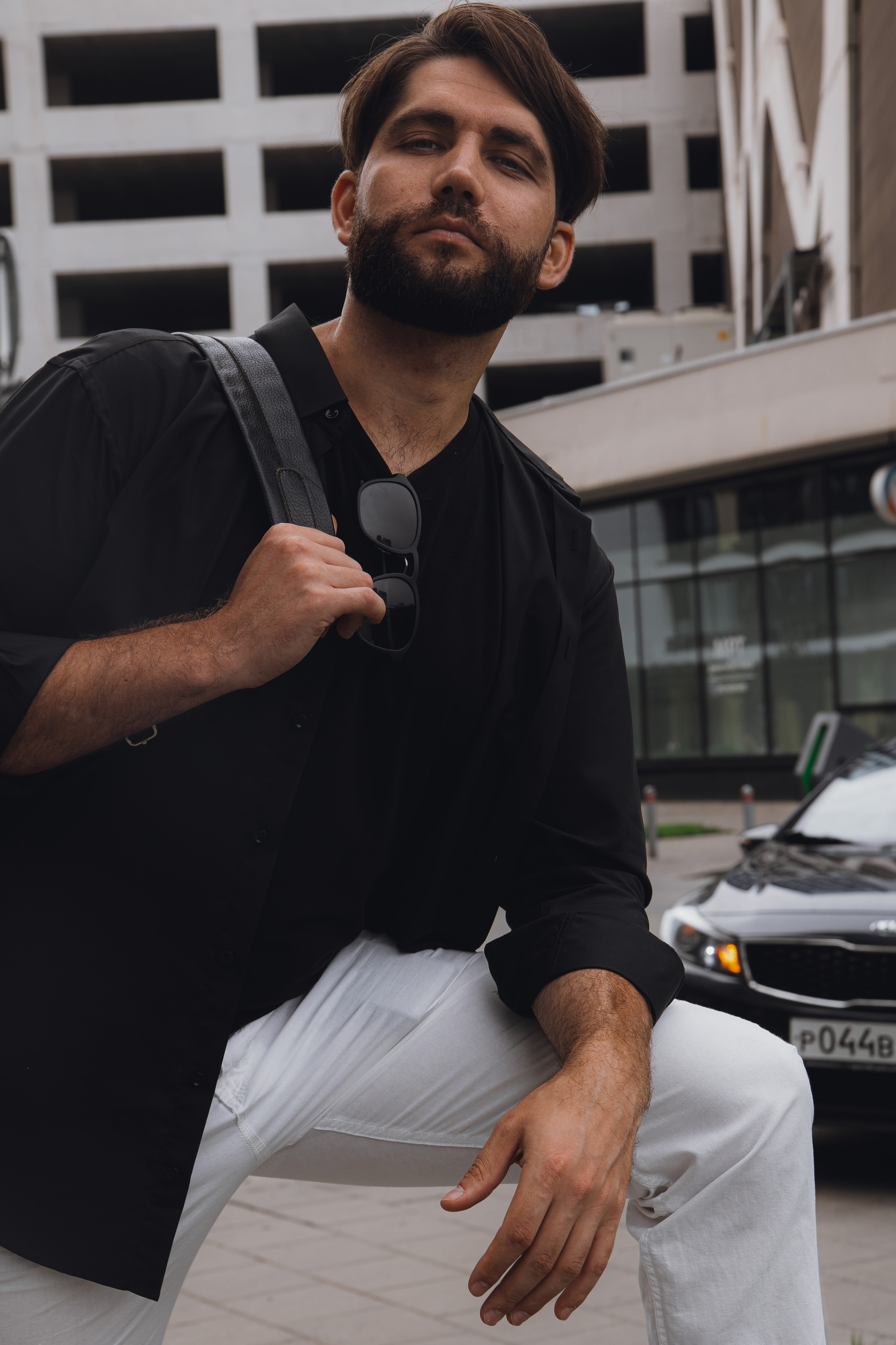 Мужская прогулочная фотосессия в Екатеринбурге. Свадебный, семейный фотограф, контент съёмка. Екатеринбург. Елена Граф