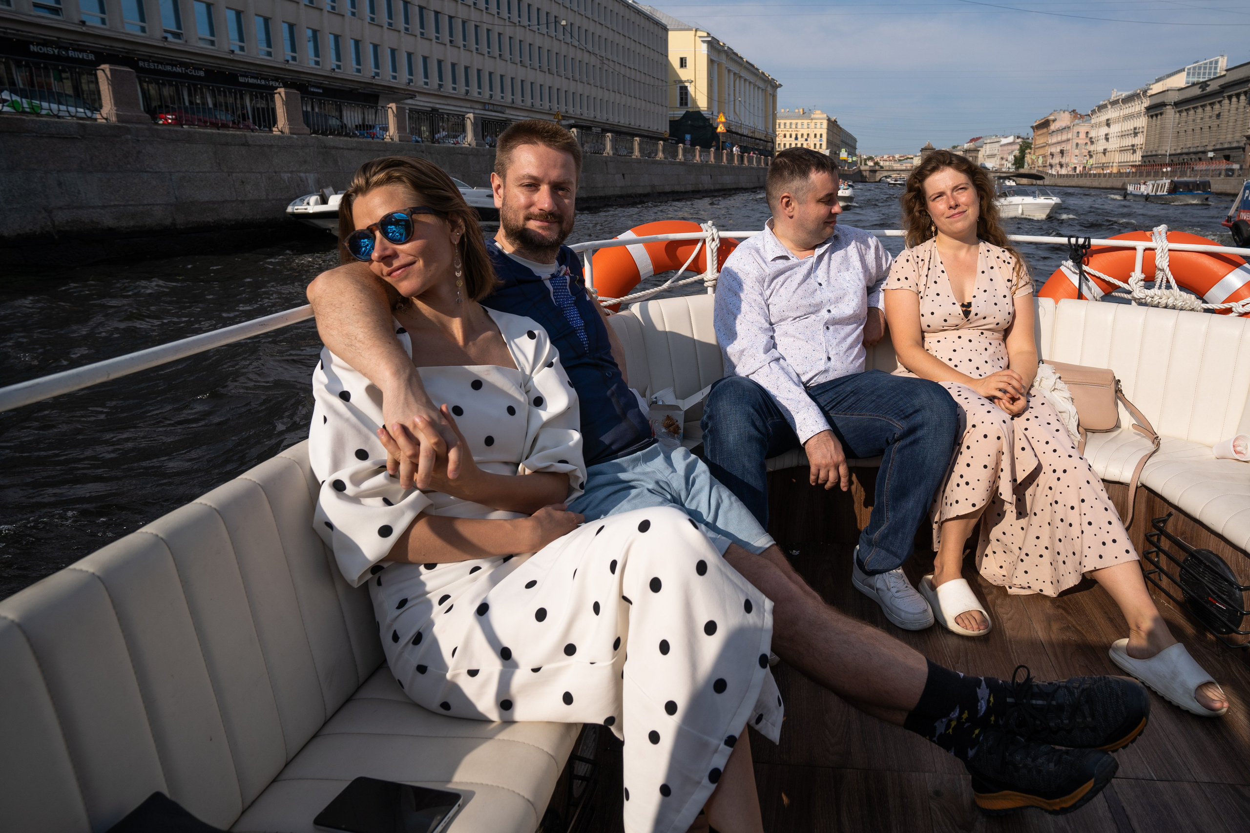 Прогулка на катере, тренинг, игры. Концертный и репортажный фотограф в Санкт-Петербурге Слава Пахомов