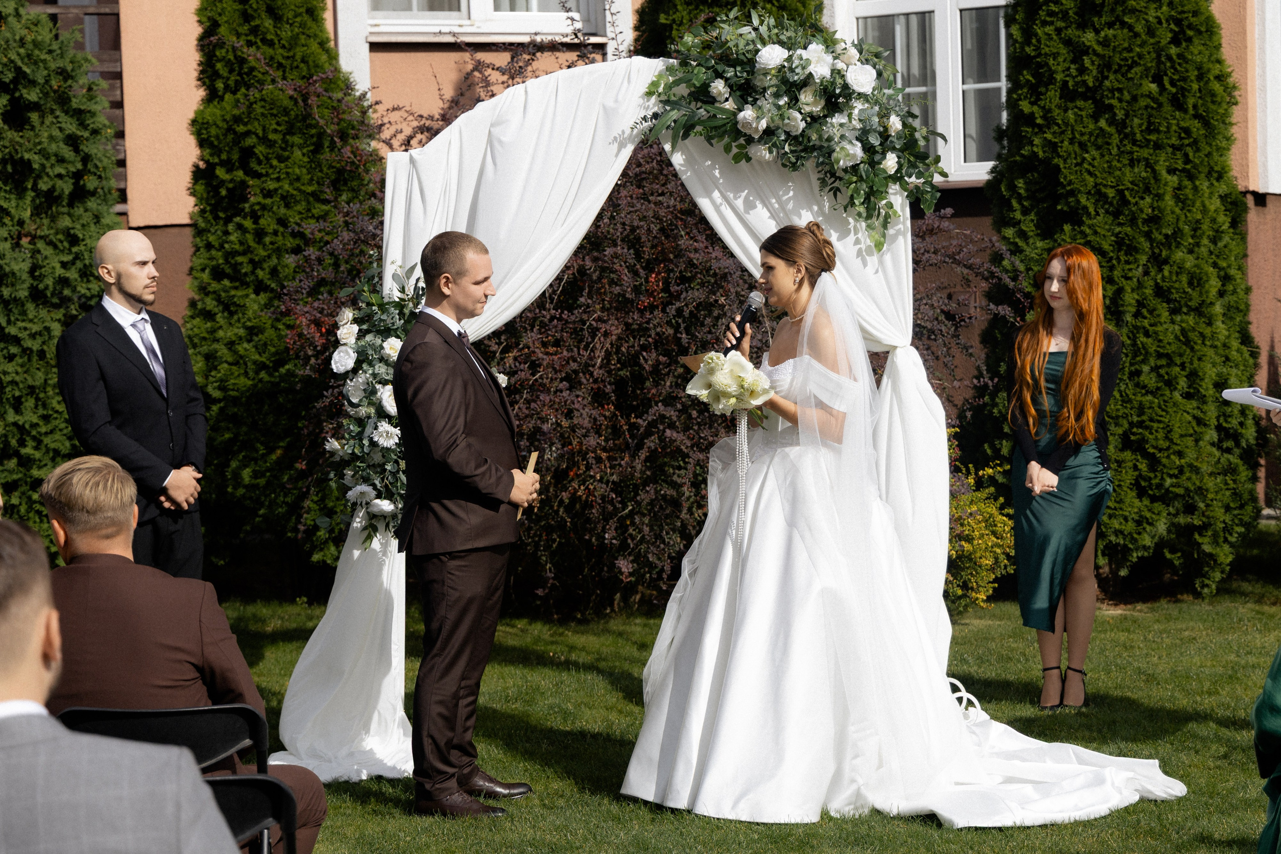 Свадебная фотосессия Анастасии и Игоря в Усадьбе Легенда. Свадебный фотограф в Минске/Беларуси Сергей Спиридонов