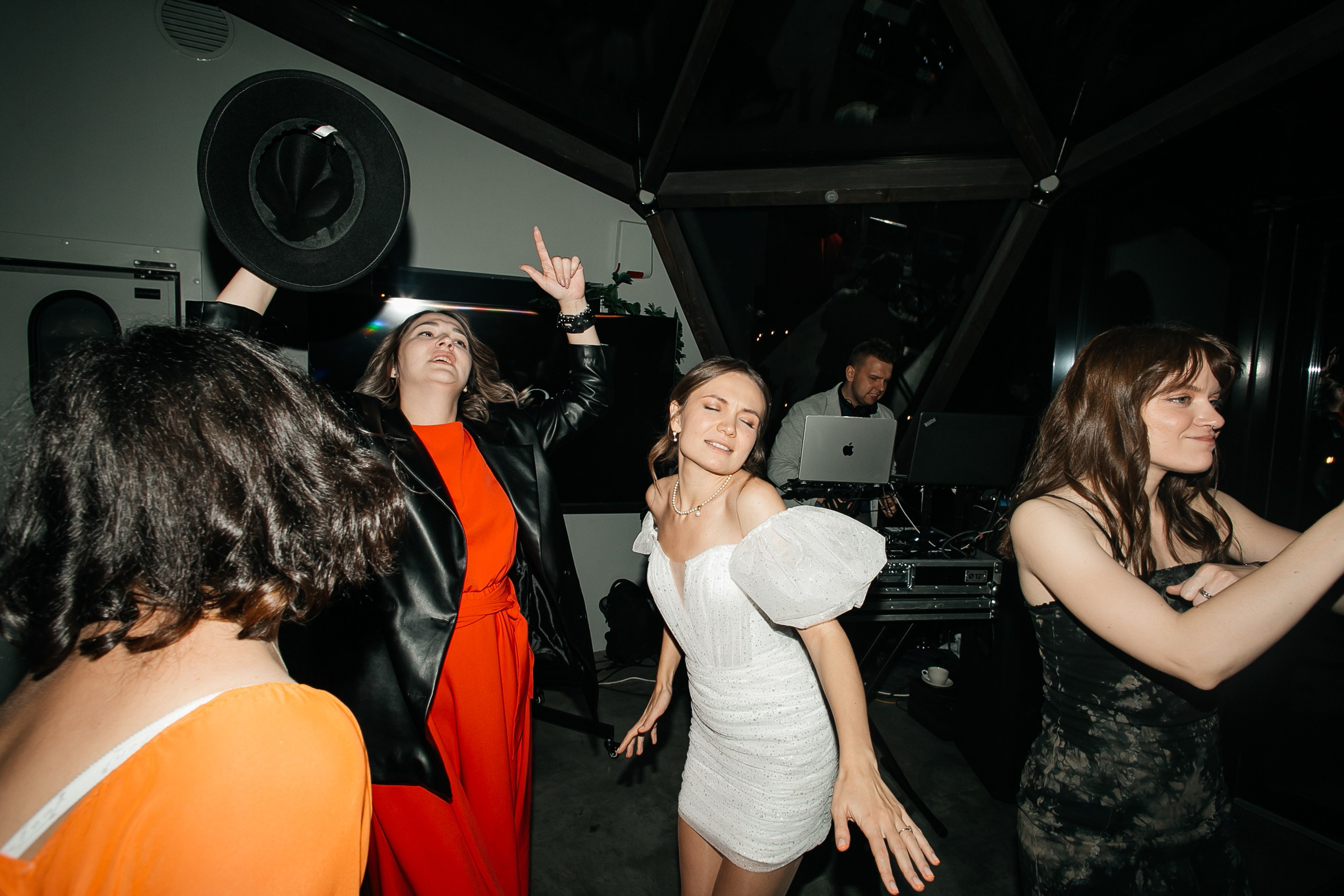 Пример полной свадебной съемки. Свадебный фотограф в Санкт-Петербурге Вика Стукачева