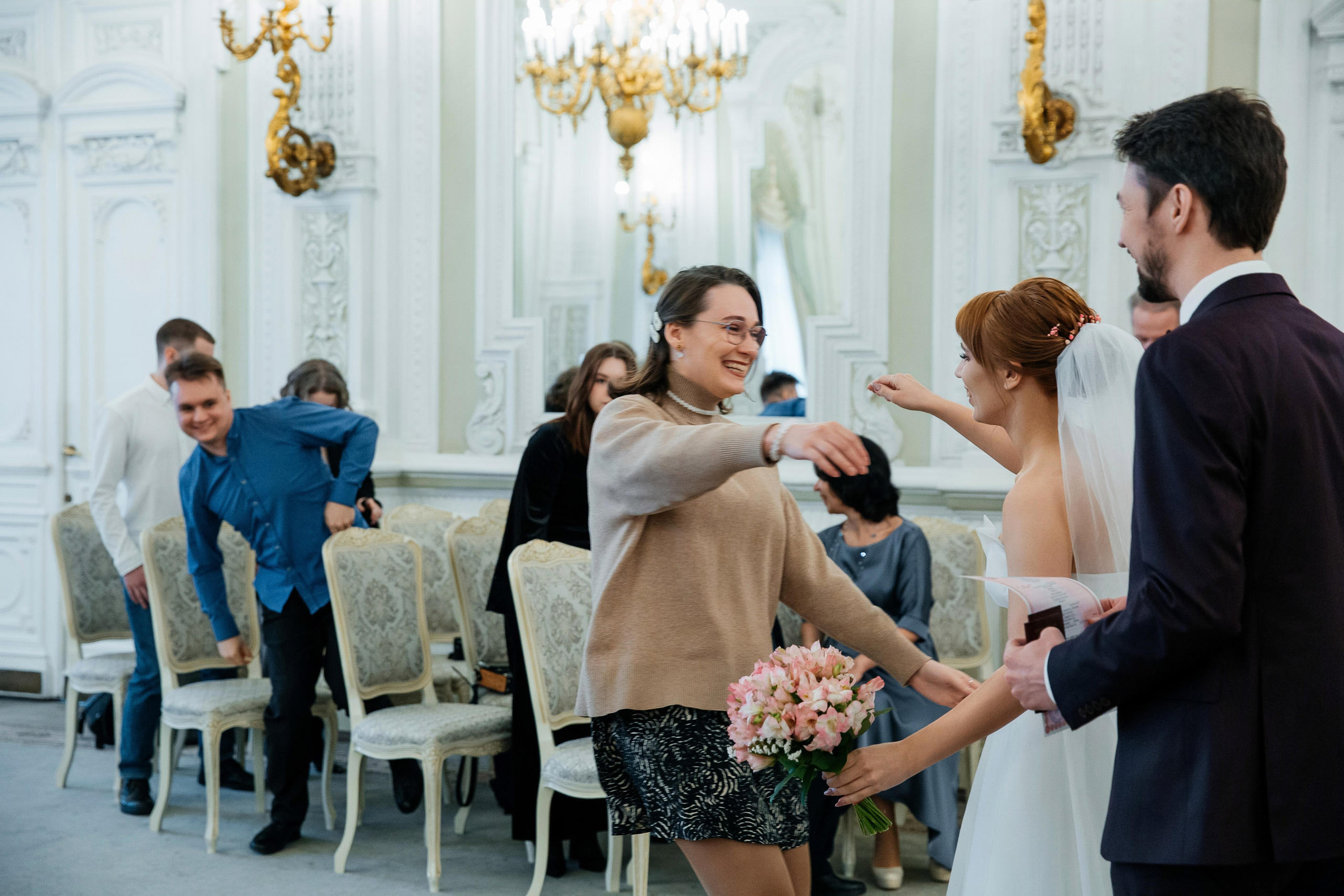 Первый ЗАГС и Фотосессия на Витебском в апреле. Свадебный фотограф в Санкт-Петербурге Вика Стукачева
