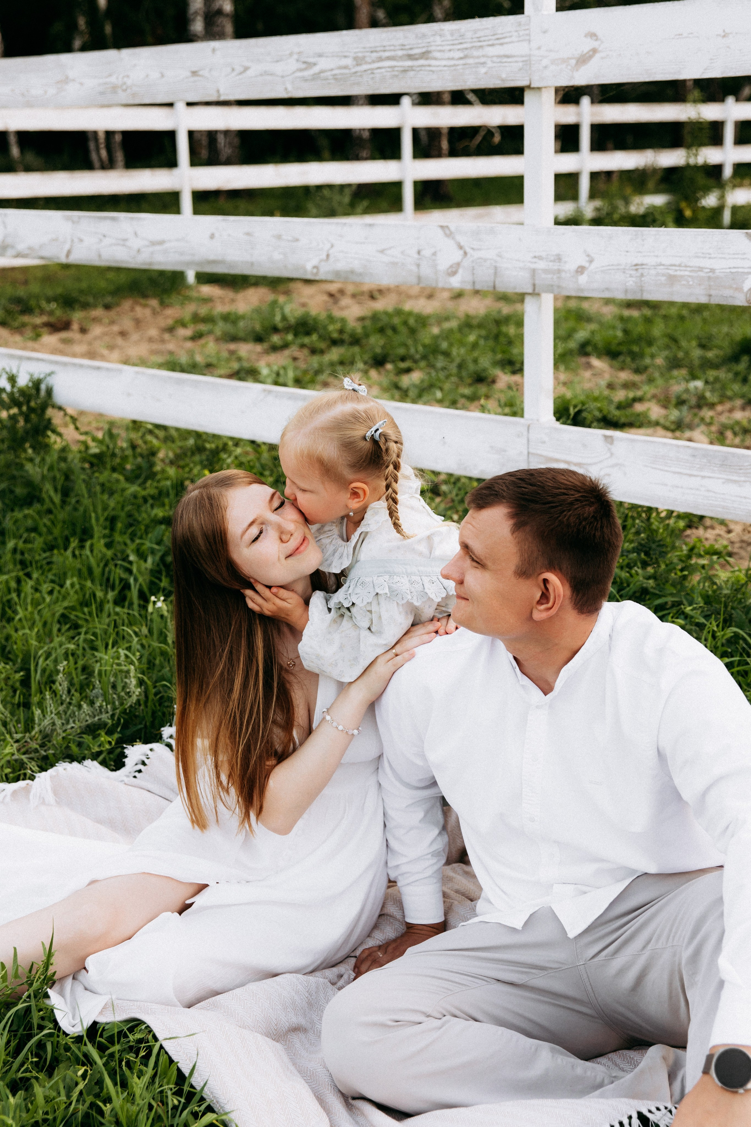 Мира и её семья. Главная