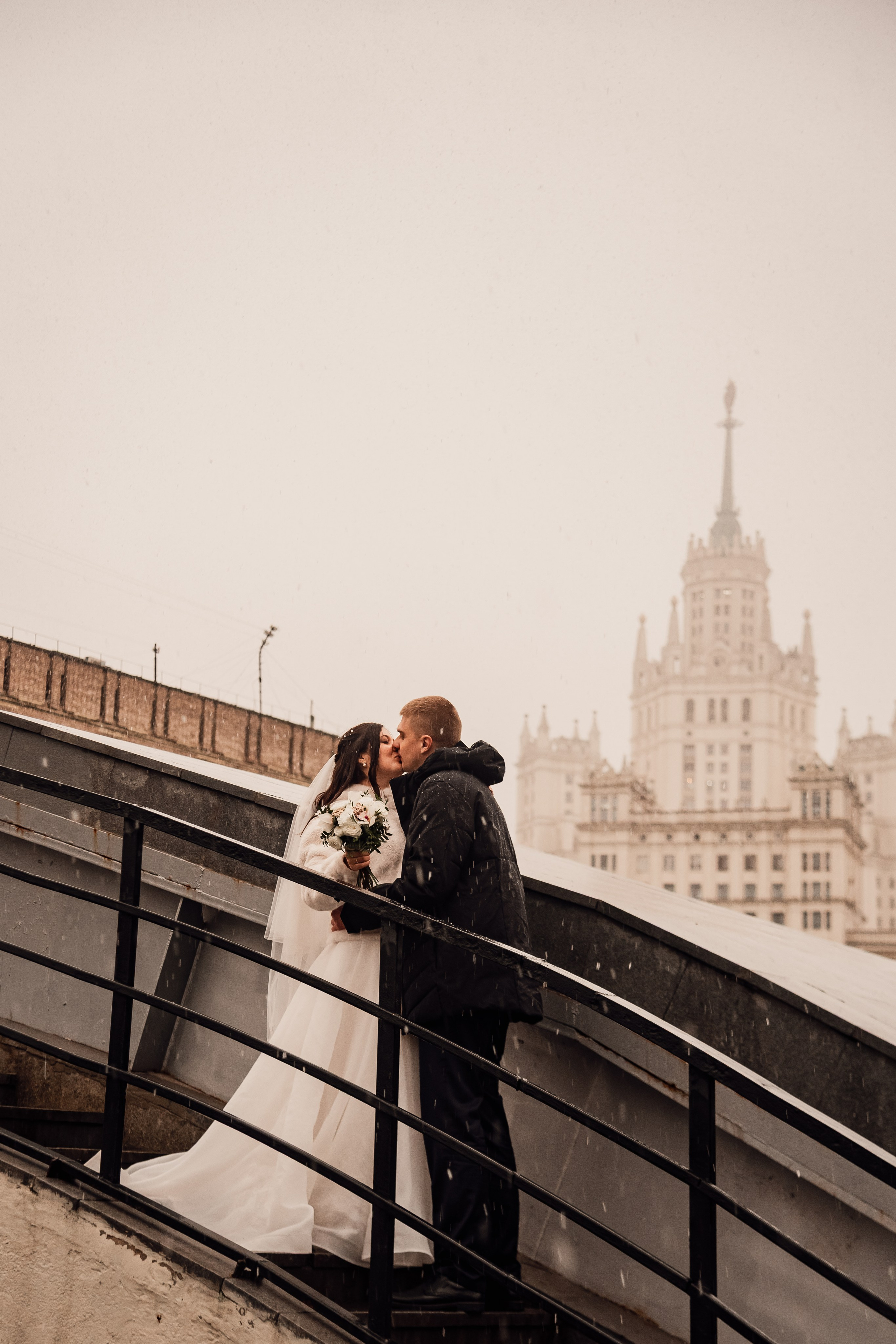 Роспись в Турандоте и прогулка. Свадебный фотограф в Москве Анна Сдобнова