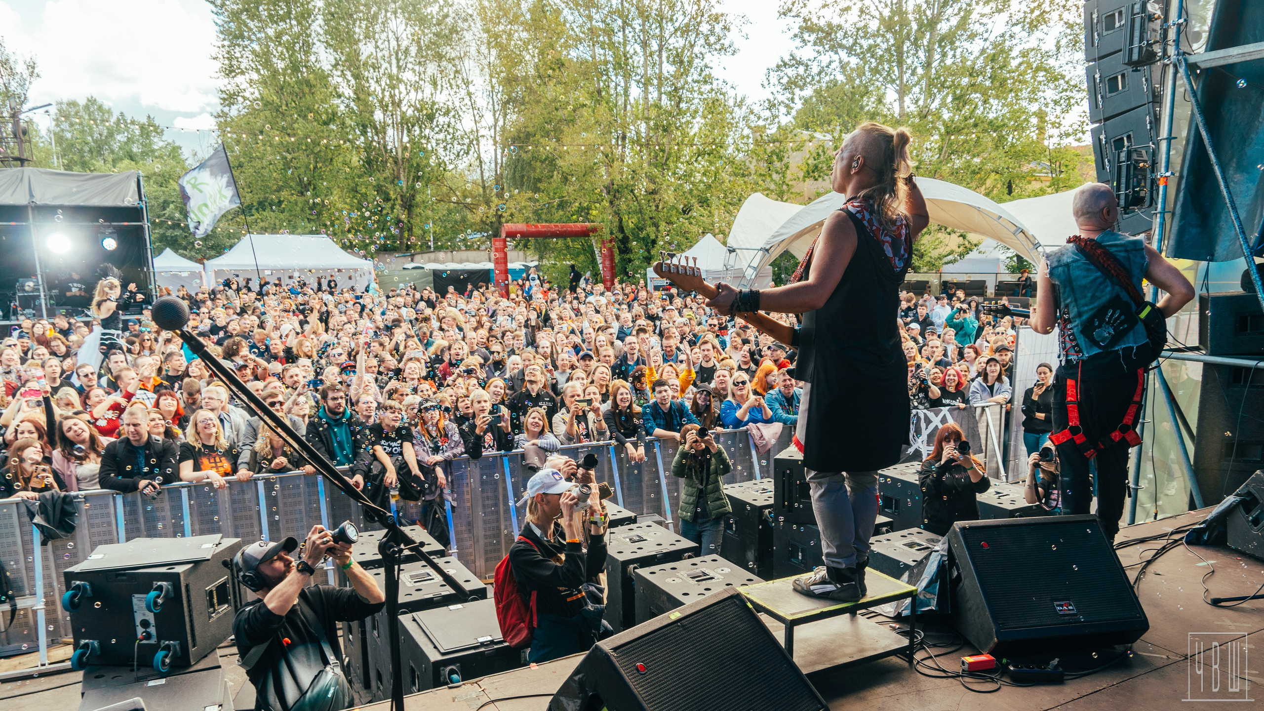 Живой! 2025, День Второй. Человек в Шляпе