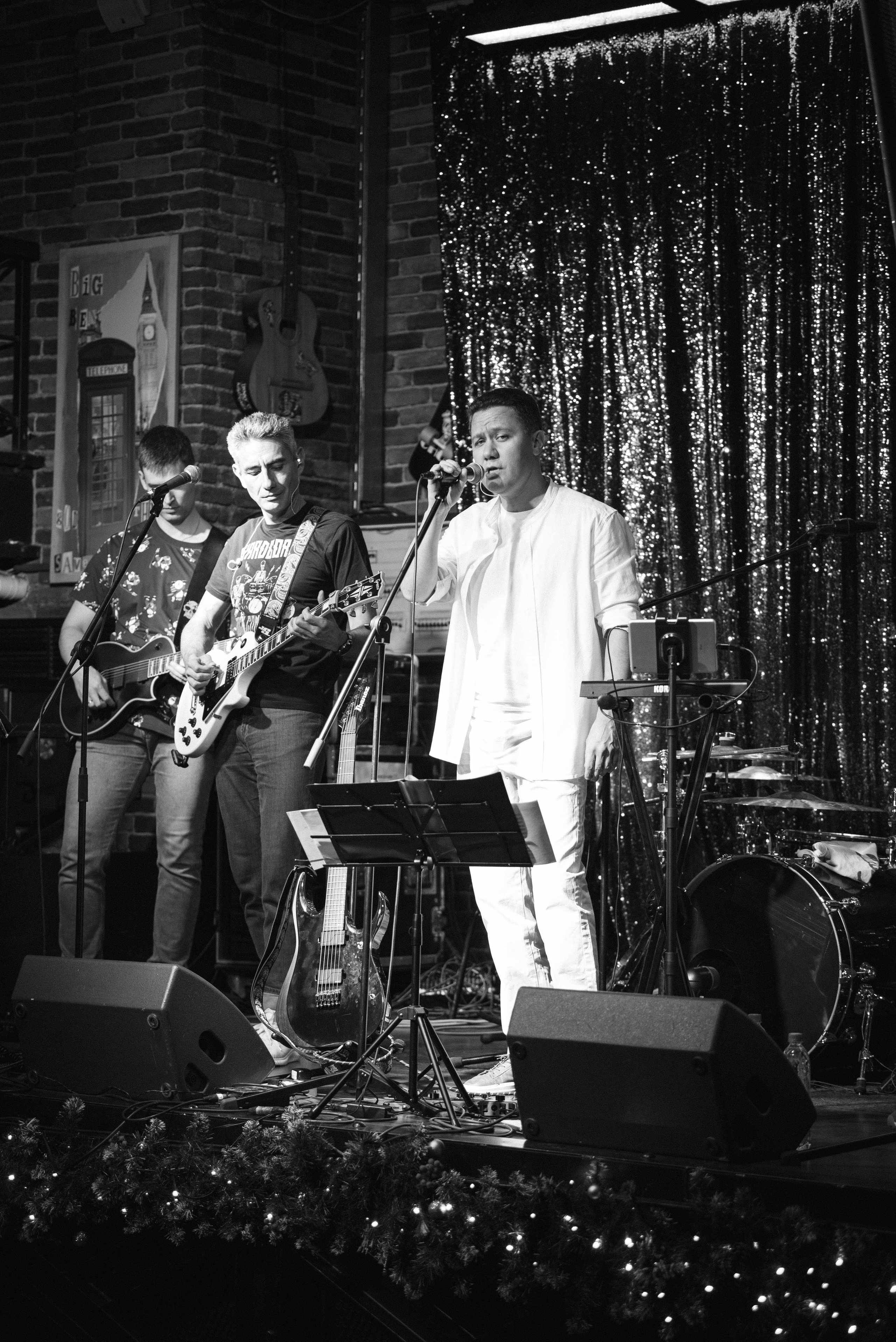 LifePub 16.12.2024. Московская кавер-группа BankBand