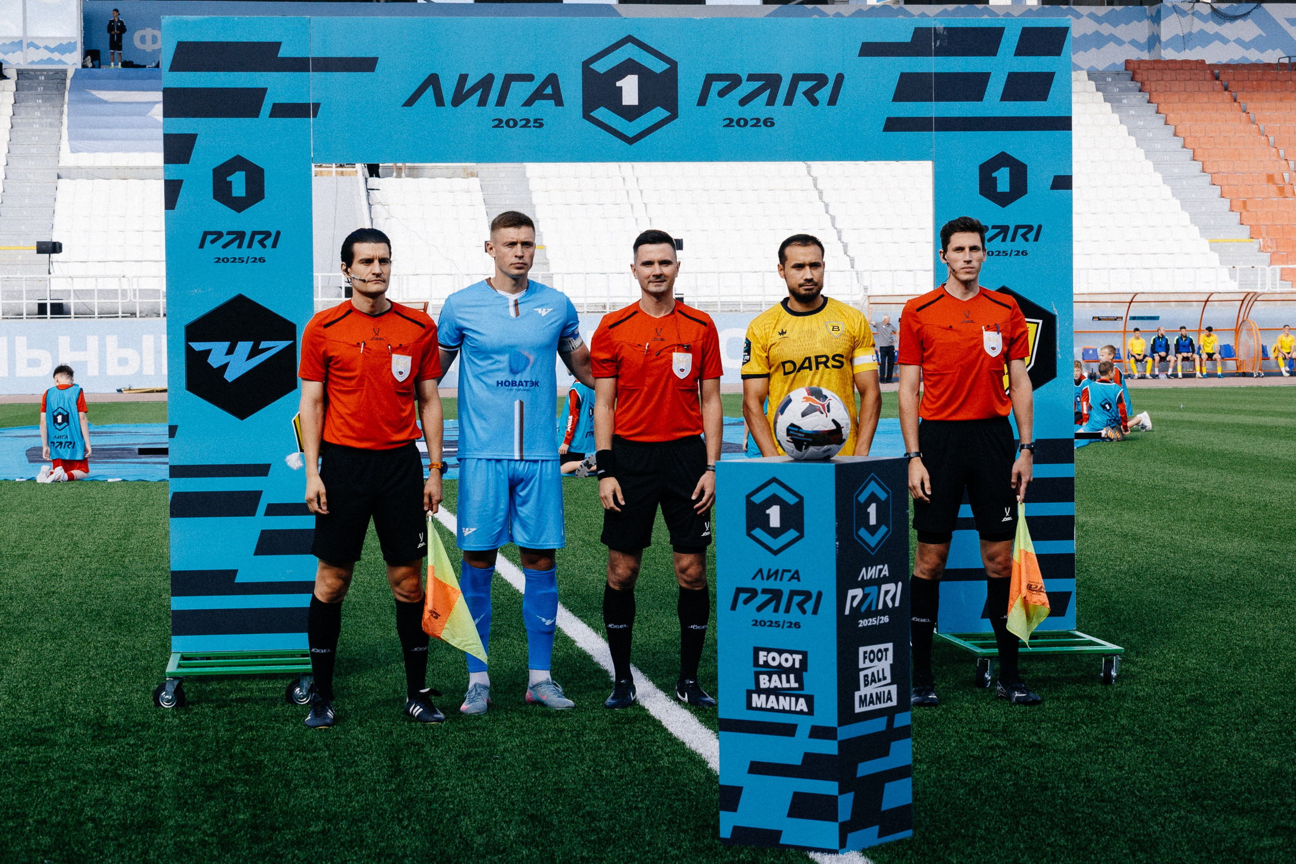 ФК ЧЕЛЯБИНСК Х ФК ВОЛГА. Репортажный фотограф Макс Брагин