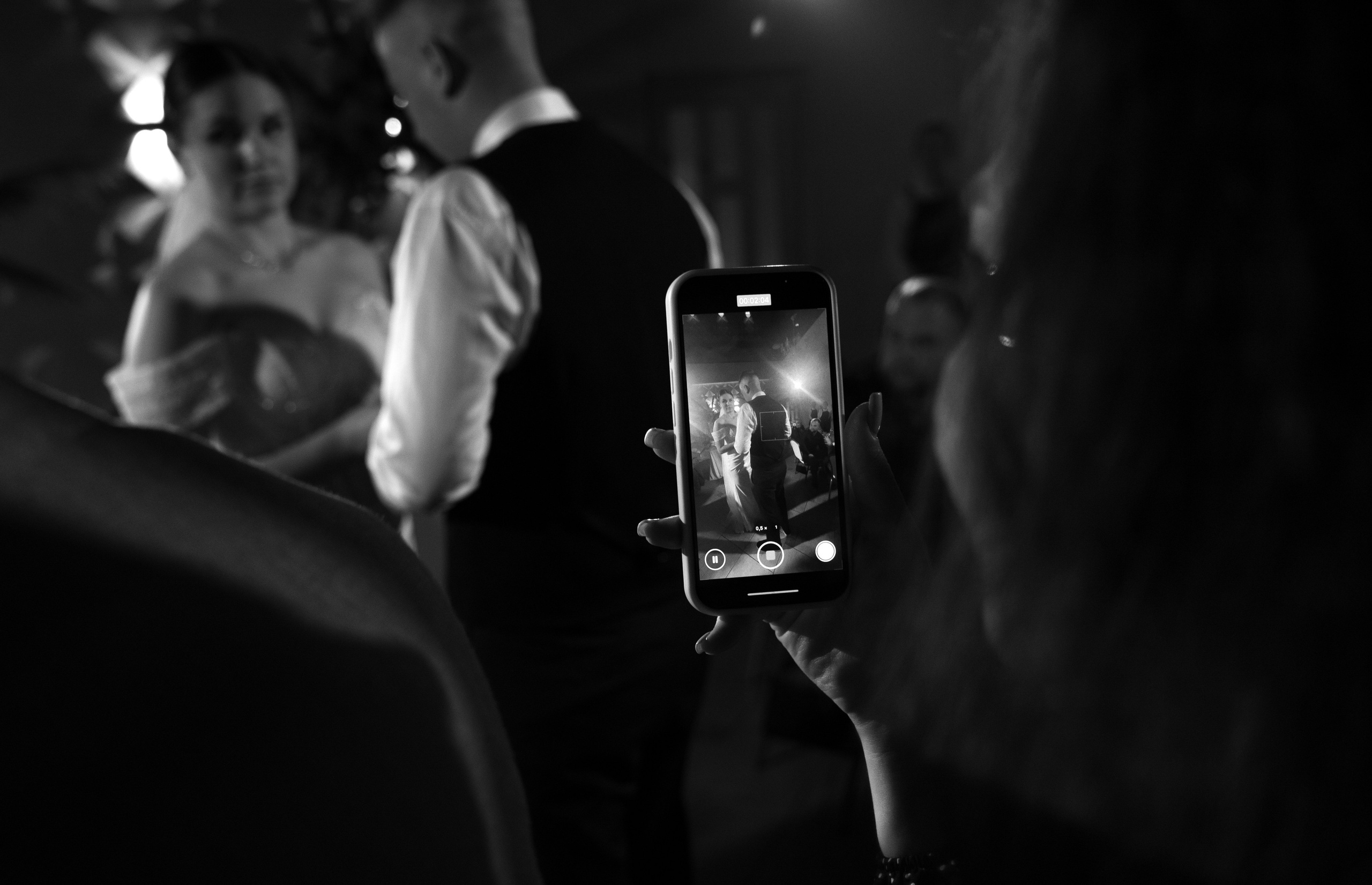 Живи, пока живется, пока бушует кровь. Свадебный фотограф в Минске Вадим Бурчик