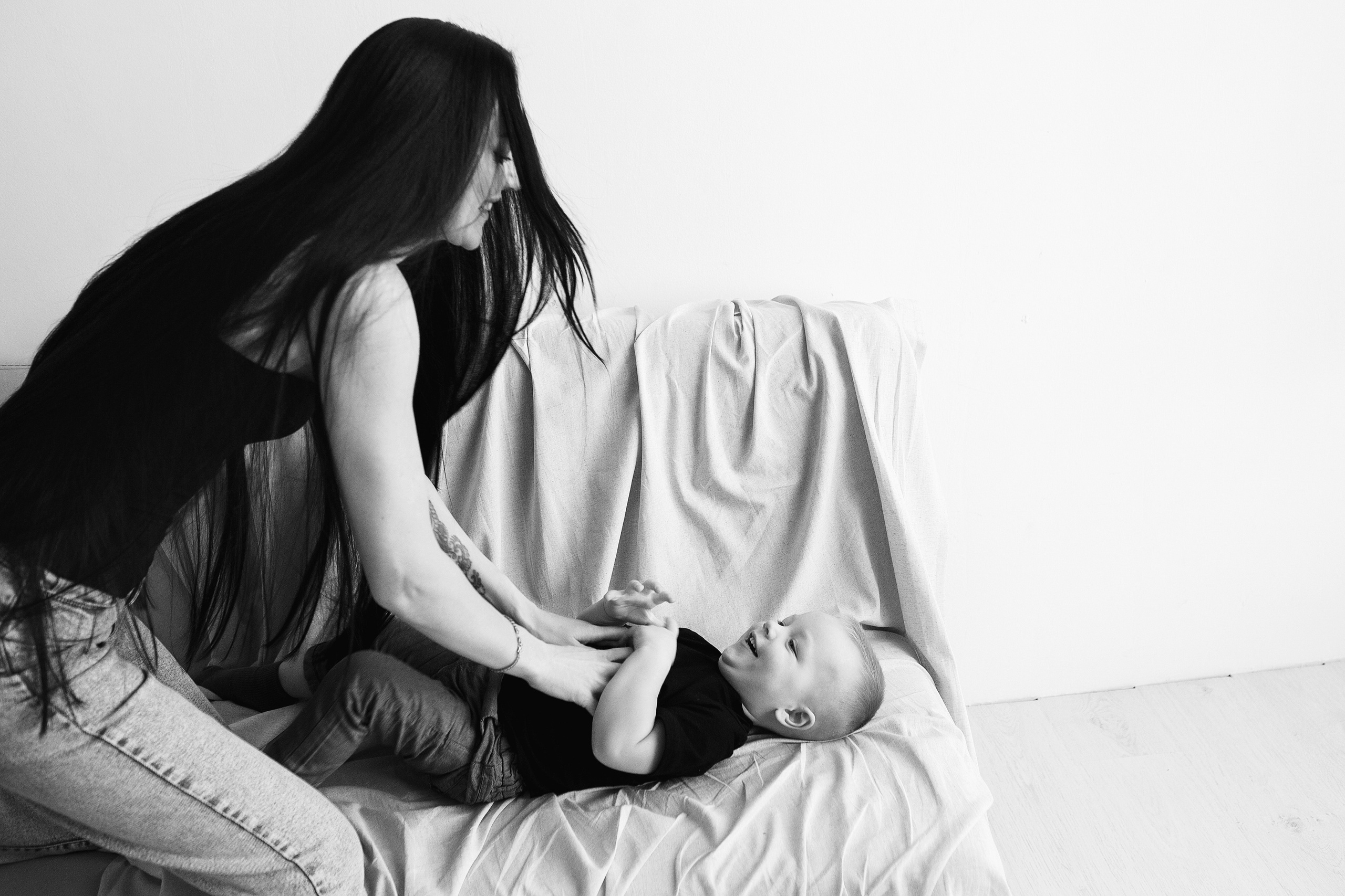 ЧБ серия. Фотограф новорожденных Оксана Полевская