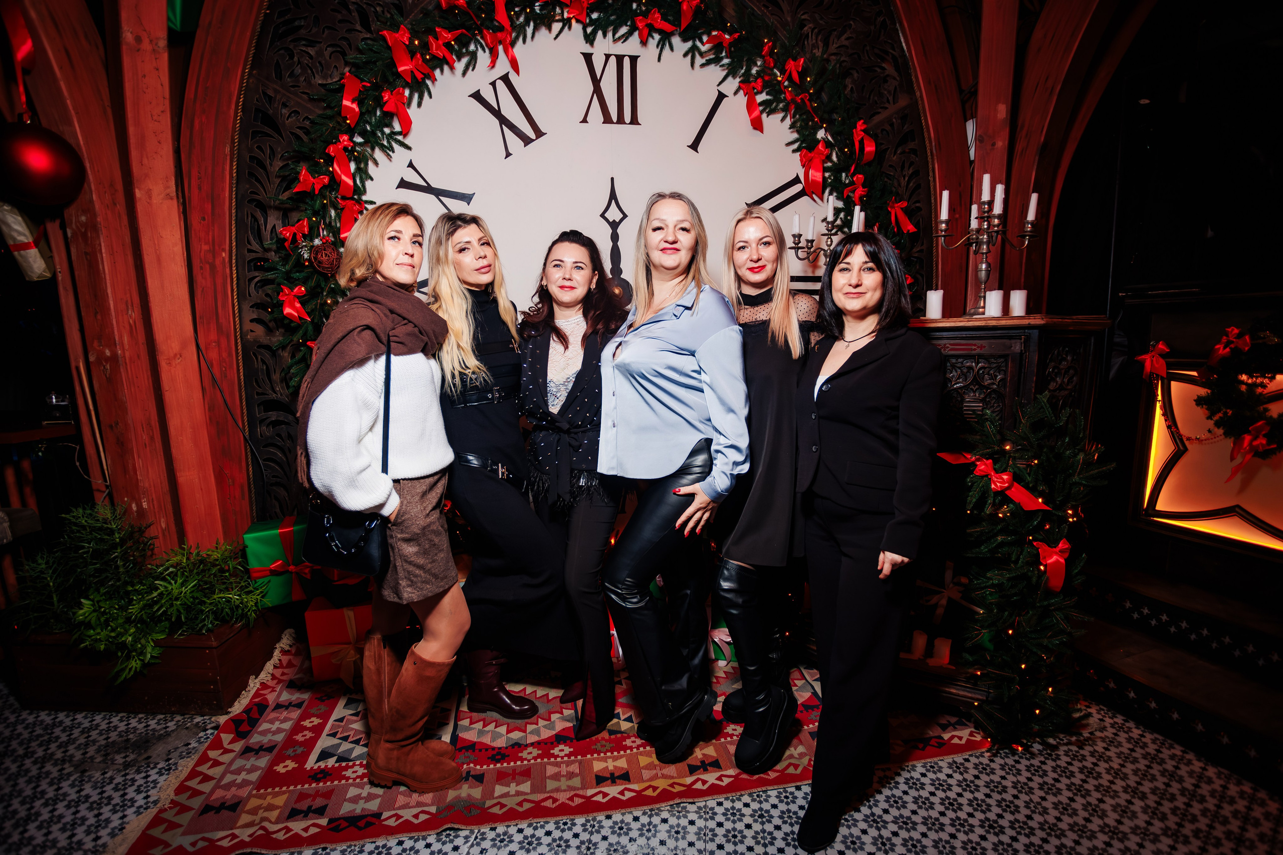 Городской корпоратив в PTIZZA_Ялта_29.12.2025. Аминов Руслан | Фотограф