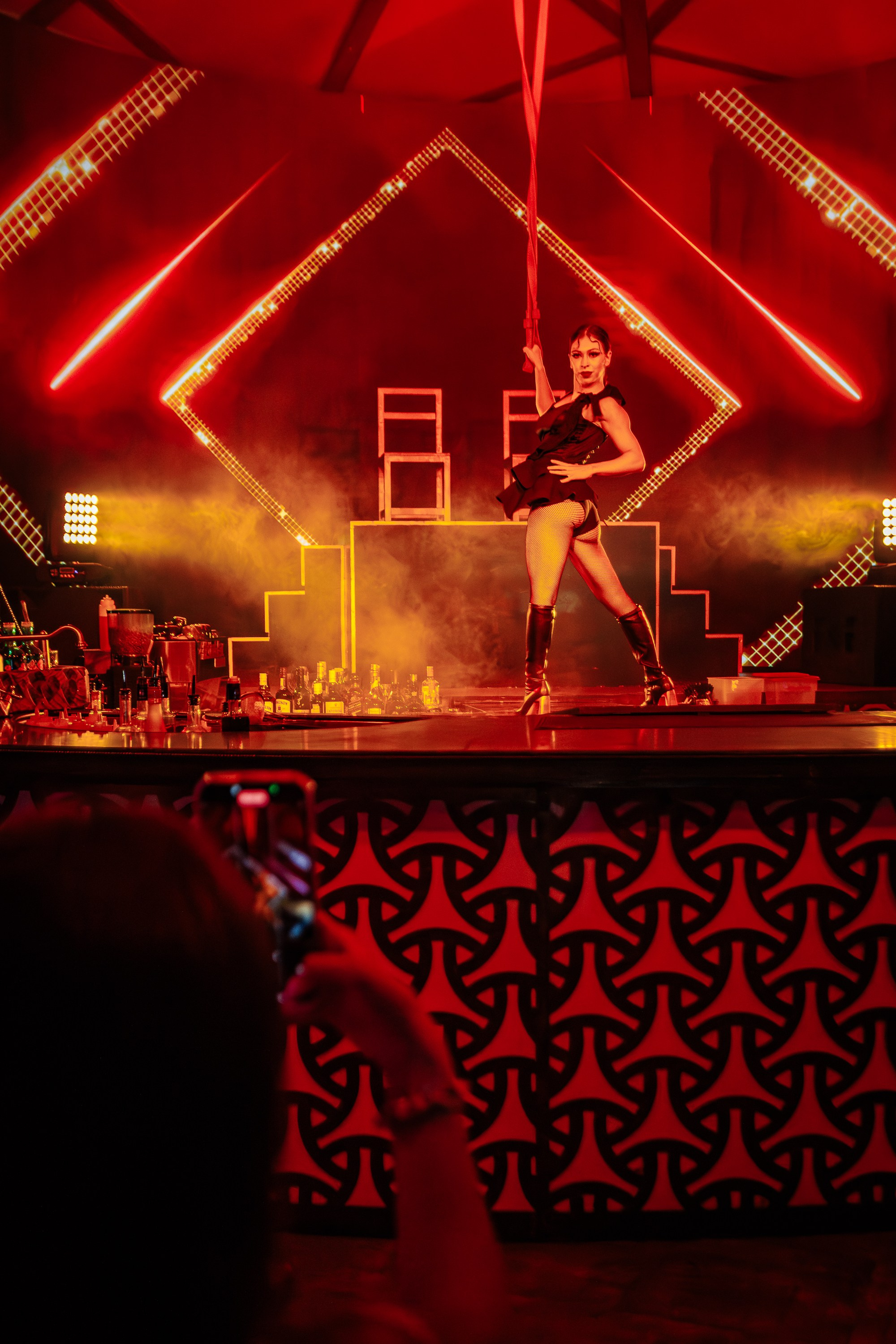 PTIZZA SHOW. Gold & Black in Ptizza Bar_Ялта_6.07.2025. Аминов Руслан | Фотограф