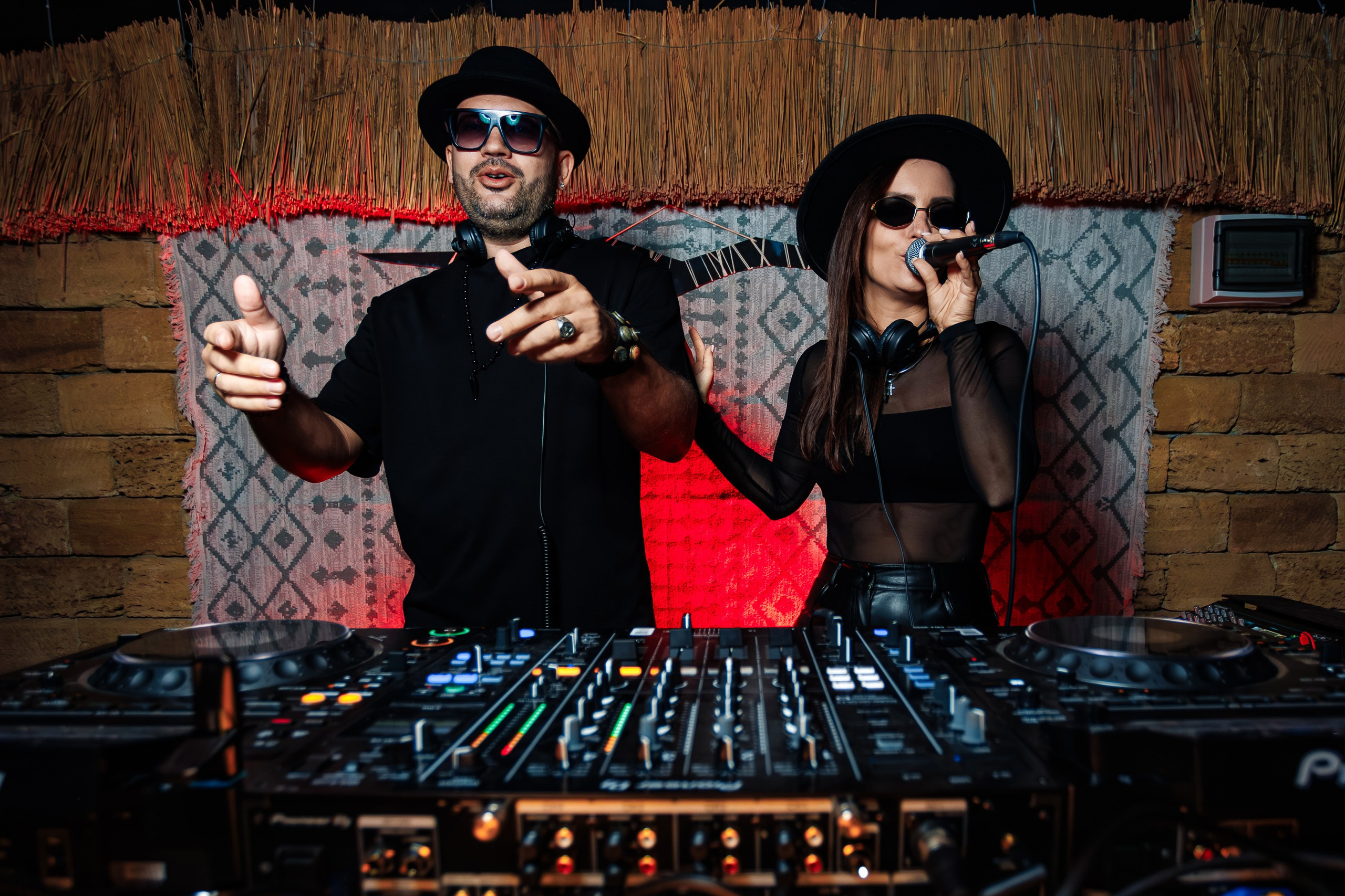 «LIZWI"_Чайка на пляже_Ялта_7.06.2025. Аминов Руслан | Фотограф