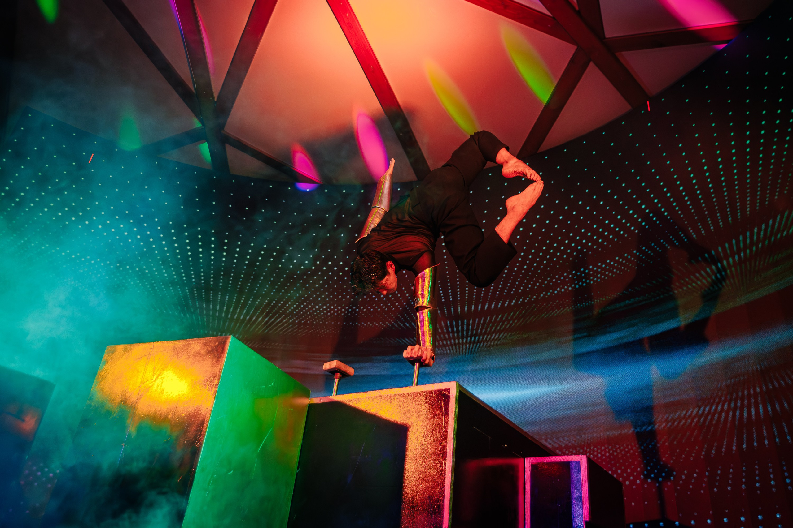 PTIZZA SHOW. Gold & Black in Ptizza Bar_Ялта_6.07.2025. Аминов Руслан | Фотограф