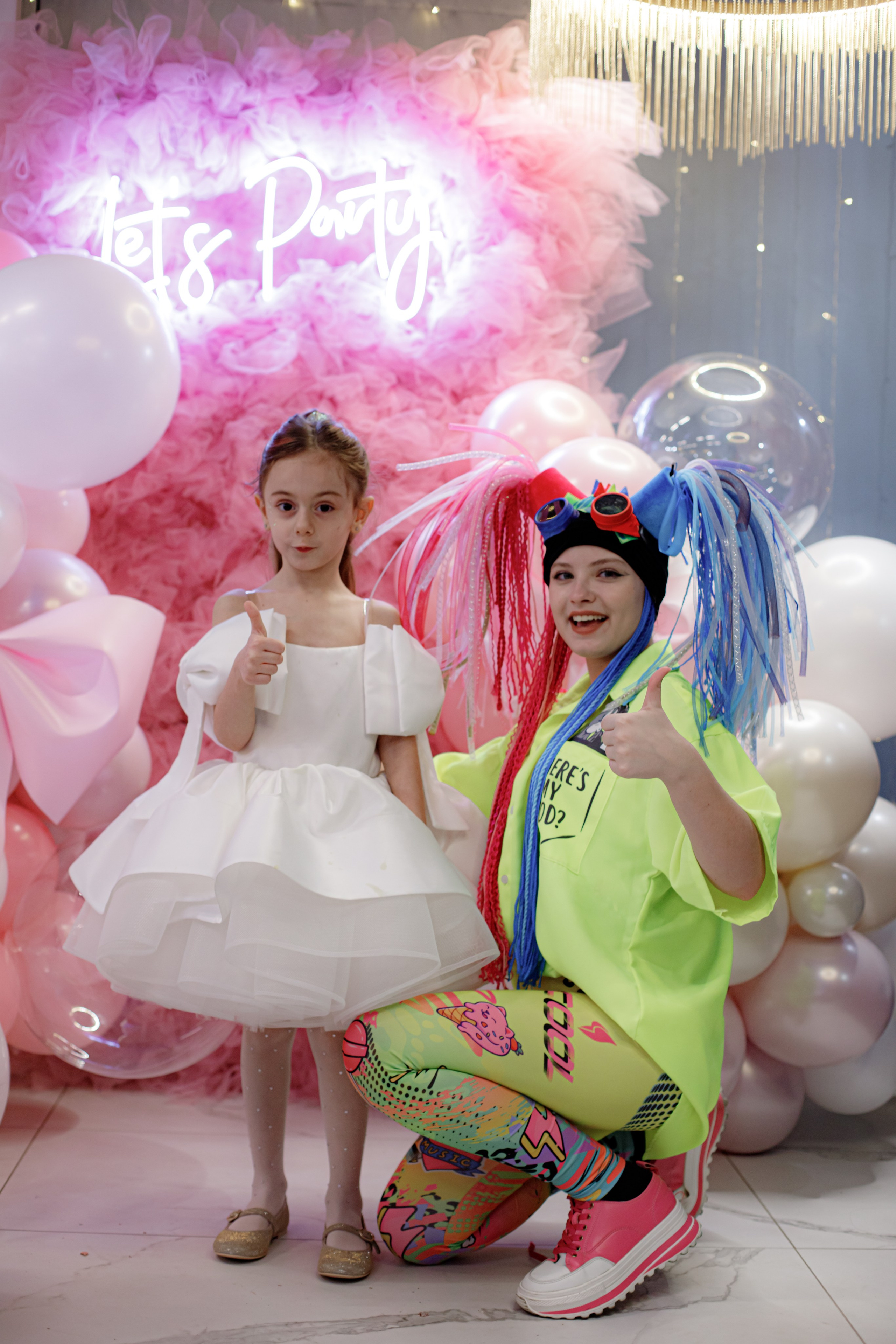 ASIA'S BIRTHDAY PARTY. Photokarish