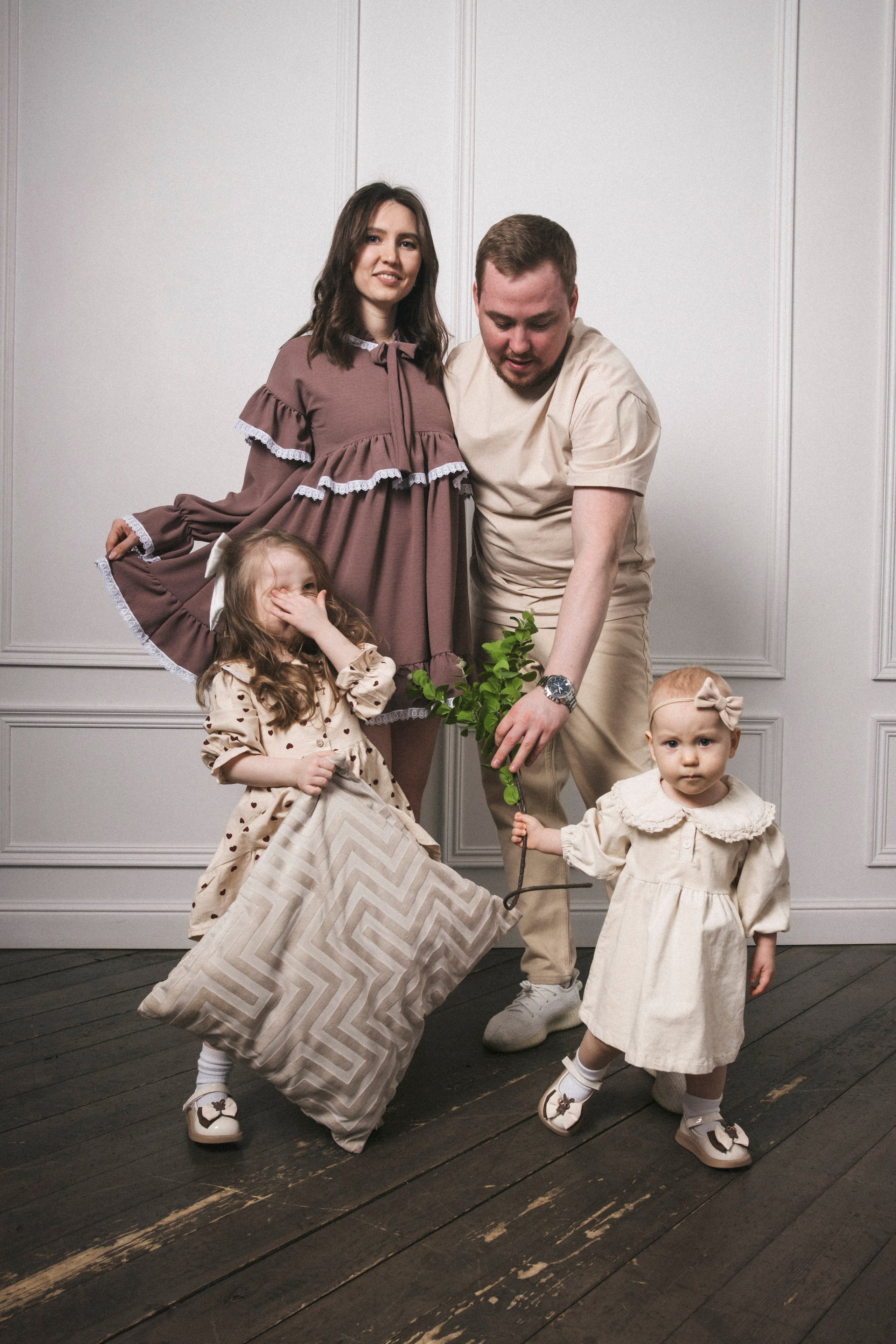 Егор и Ульяна с детьми и бабушками. Фотограф в Москве Максим Скоробогатов