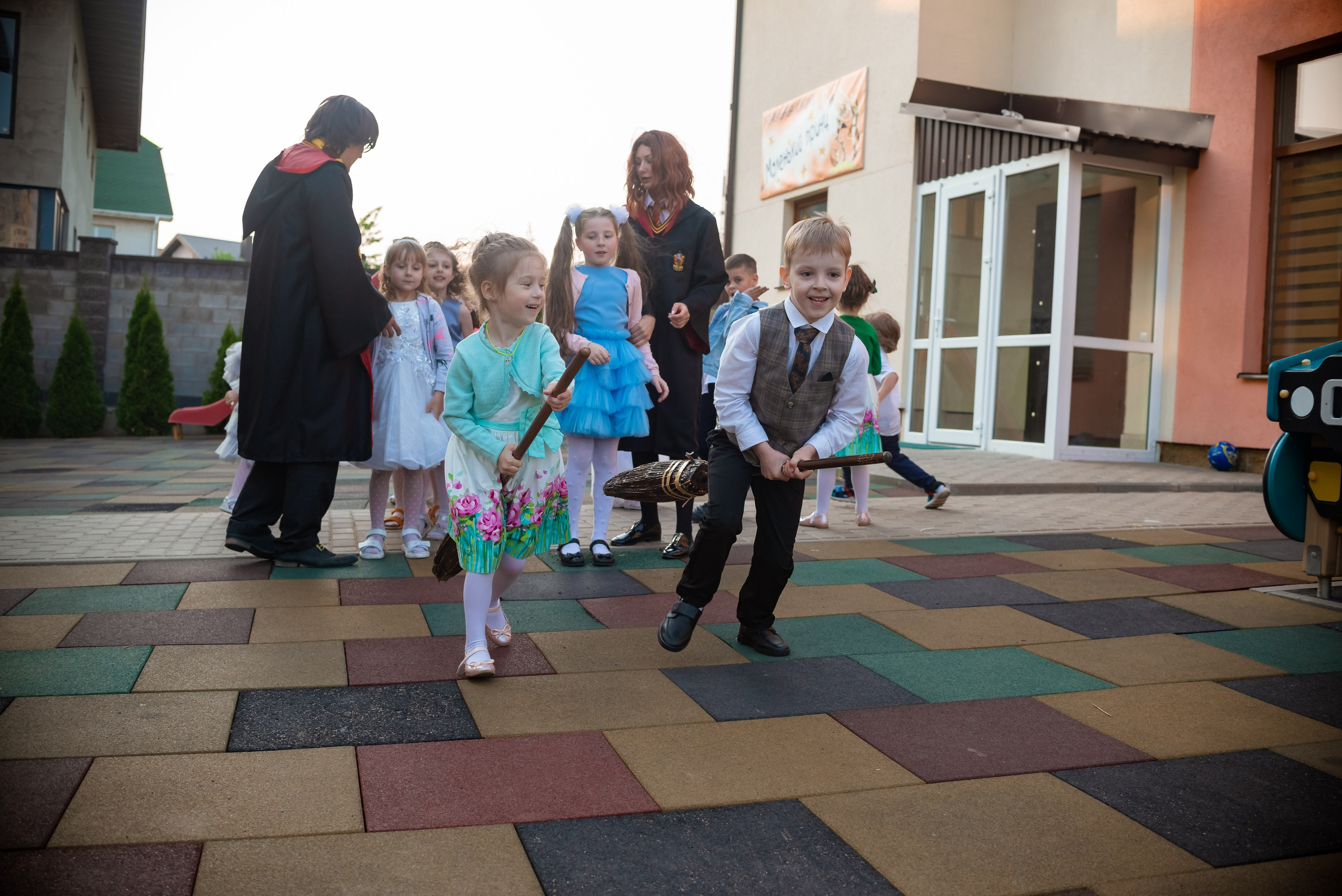 Выпускной утренник 2023. Семейный фотограф на выписку из роддома и крещение Минск Настя Гришук