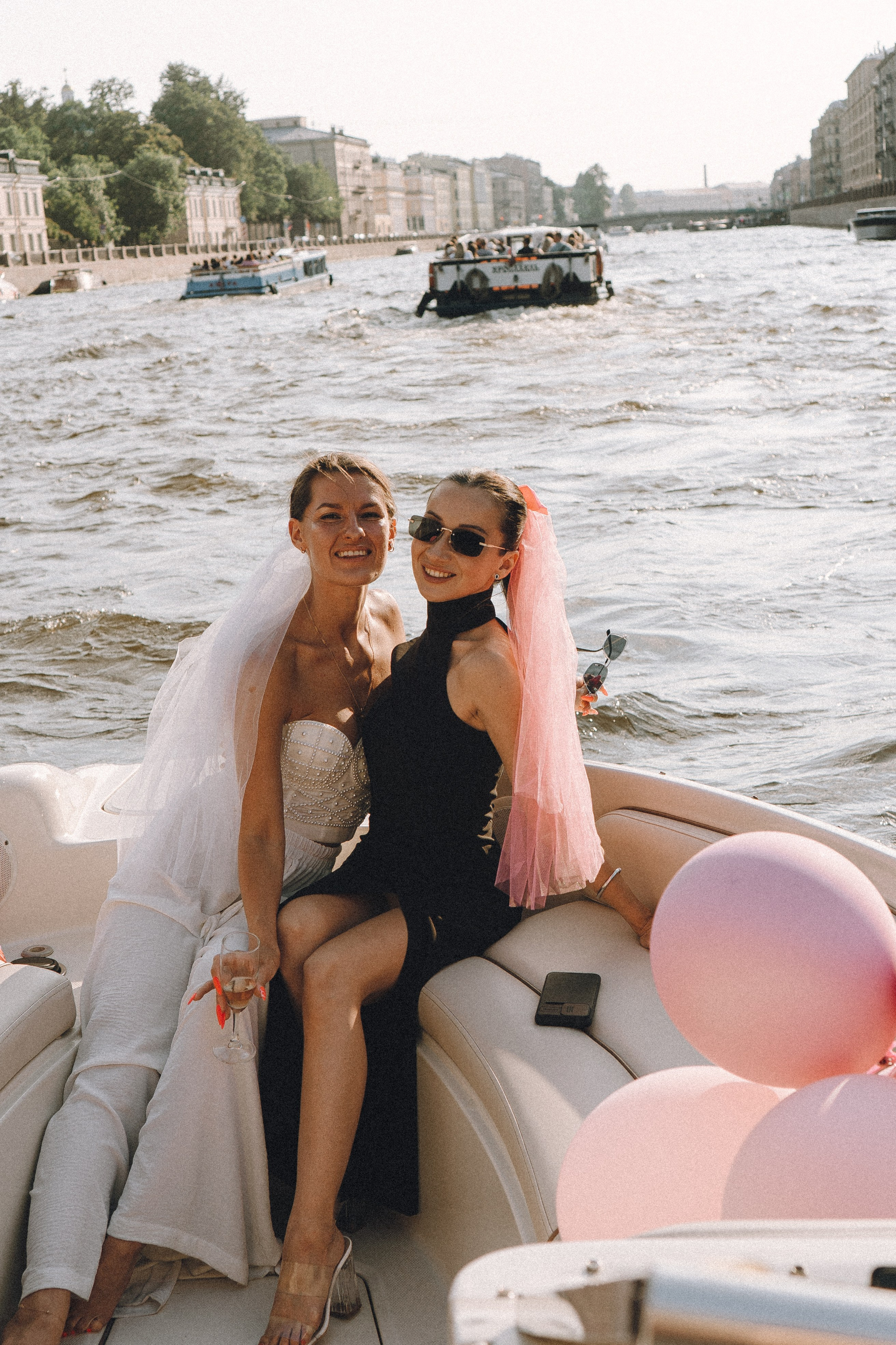 ДЕВИЧНИК НА КАТЕРЕ. Профессиональный фотограф, Санкт-Петербург — Виктория Богомолова