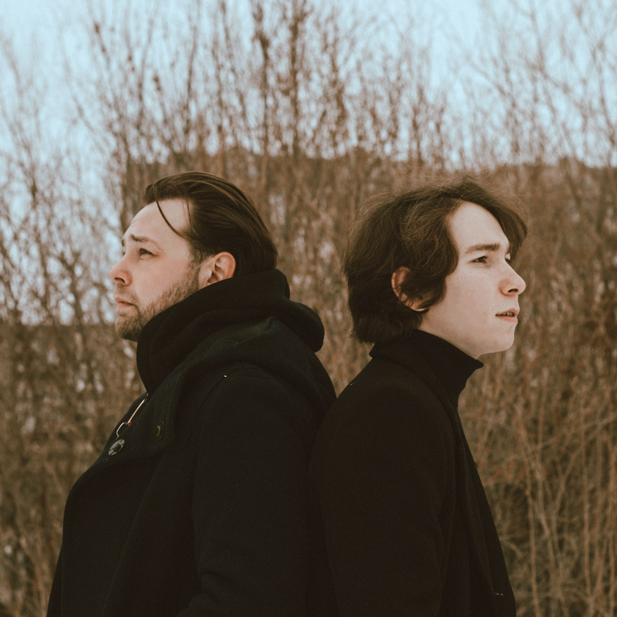 Чёрное пальто. Больше не греет