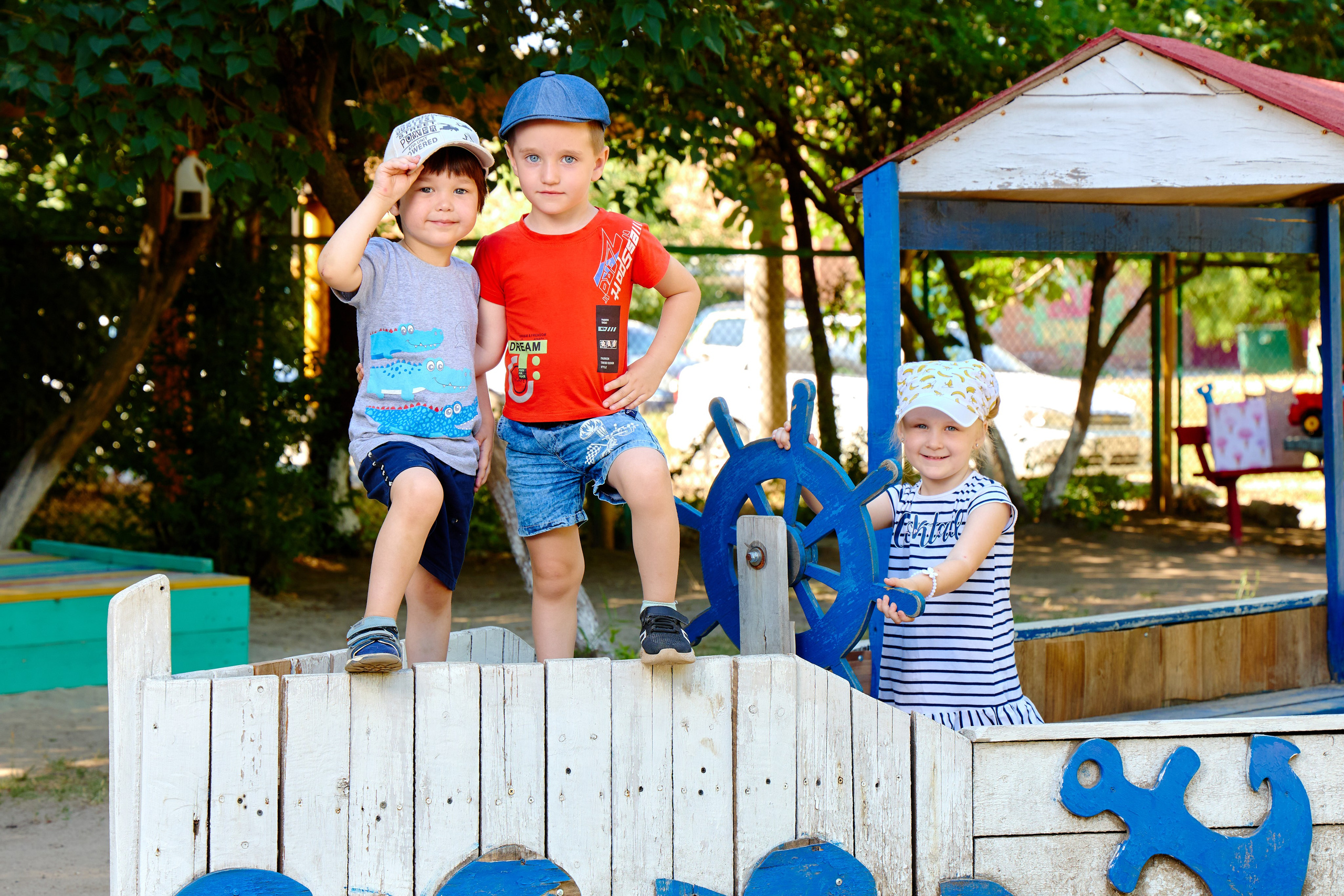 Пример летней съёмки в детском саду № 92 младшая группа Ромашки. Фотограф Выпускные альбомы Таганрог Сергей Коробченко