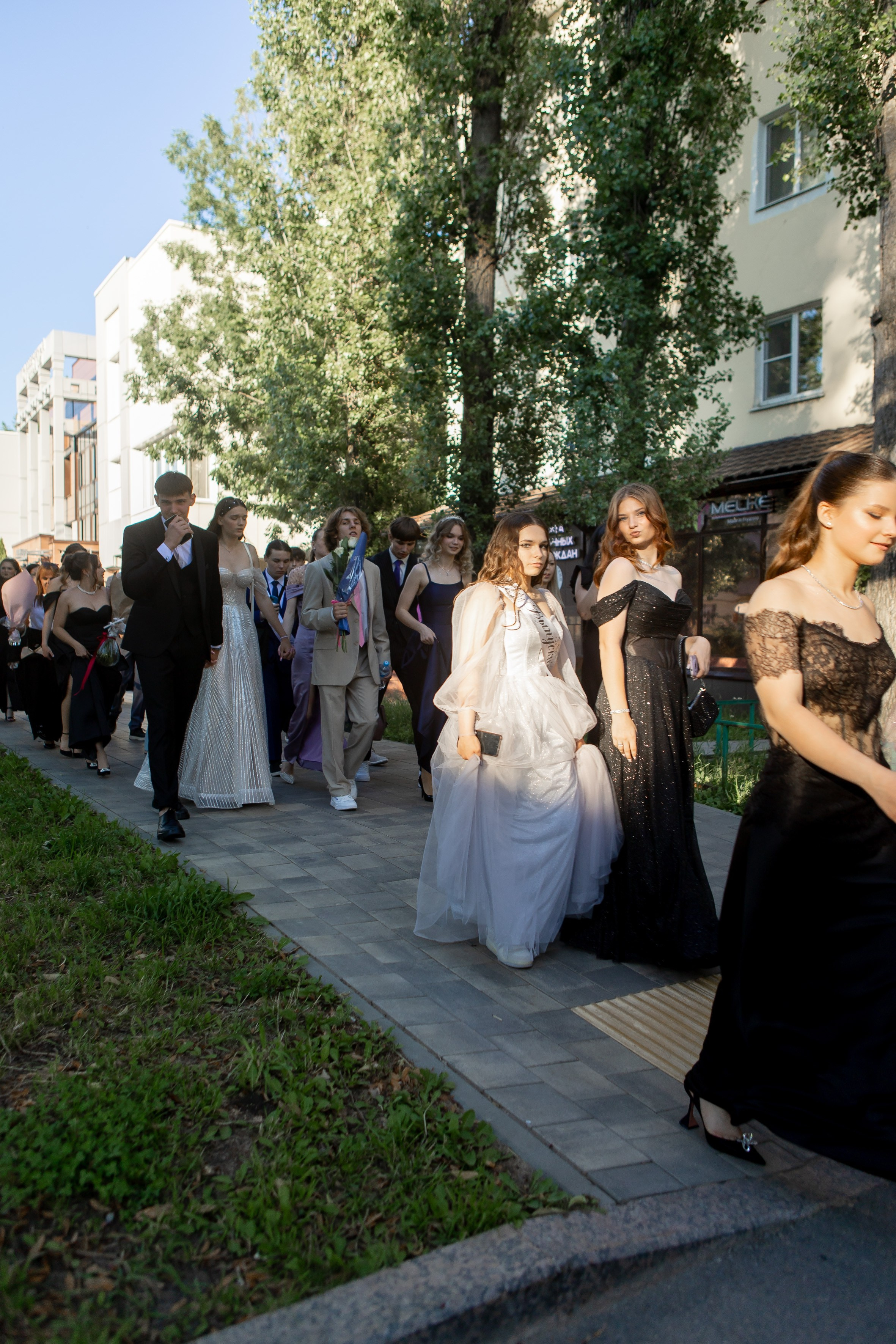 Выпускной Гимназия 12 2024 г. Свадебный и портретный Фотограф в Липецке Дмитрий Котюков