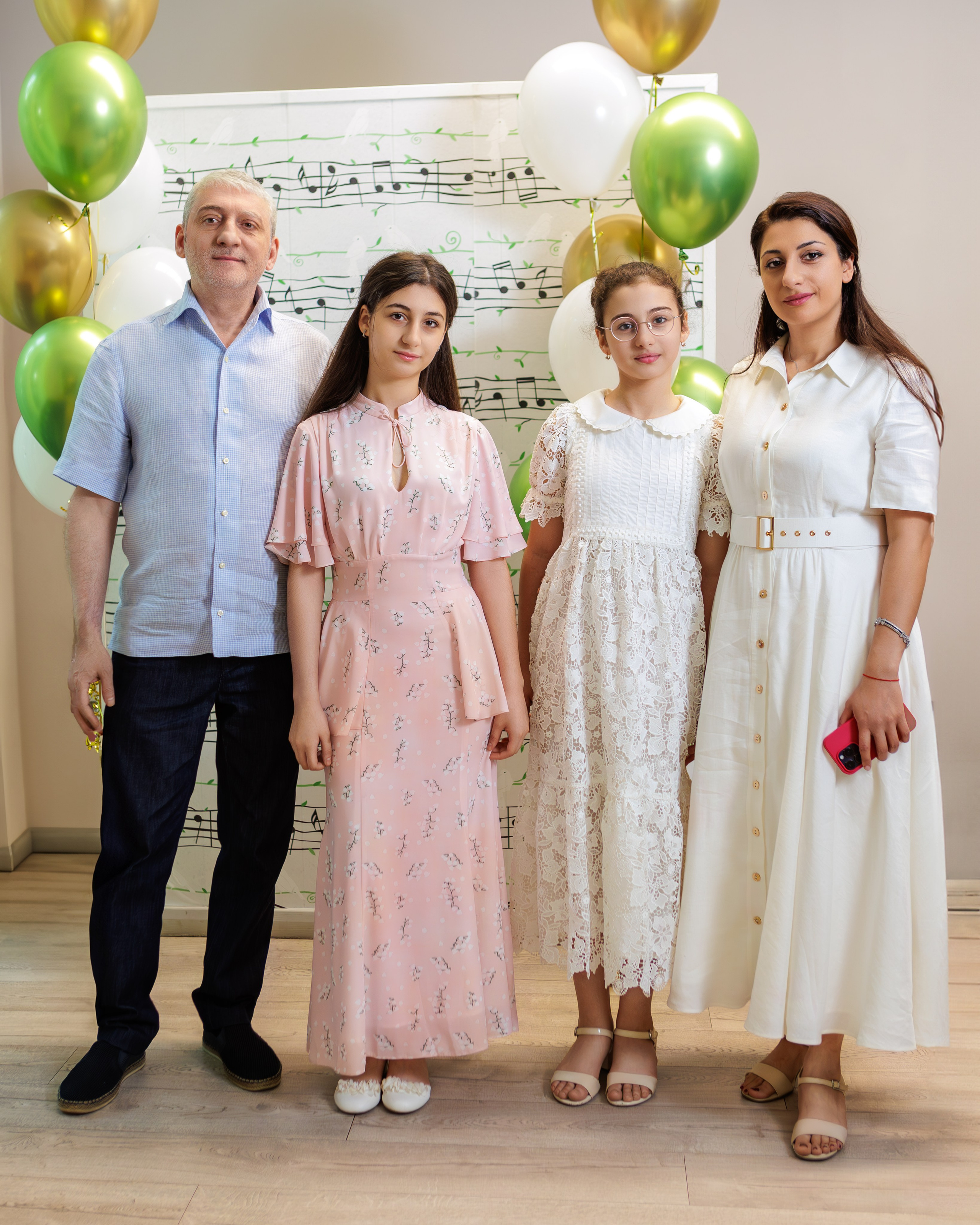 Вручение дипломов в Детской музыкальной школе имени Н. П. Будашкина. Выпускные альбомы и школьный фотограф в Подольске, Троицке, Щербинке, Москве и Московской области