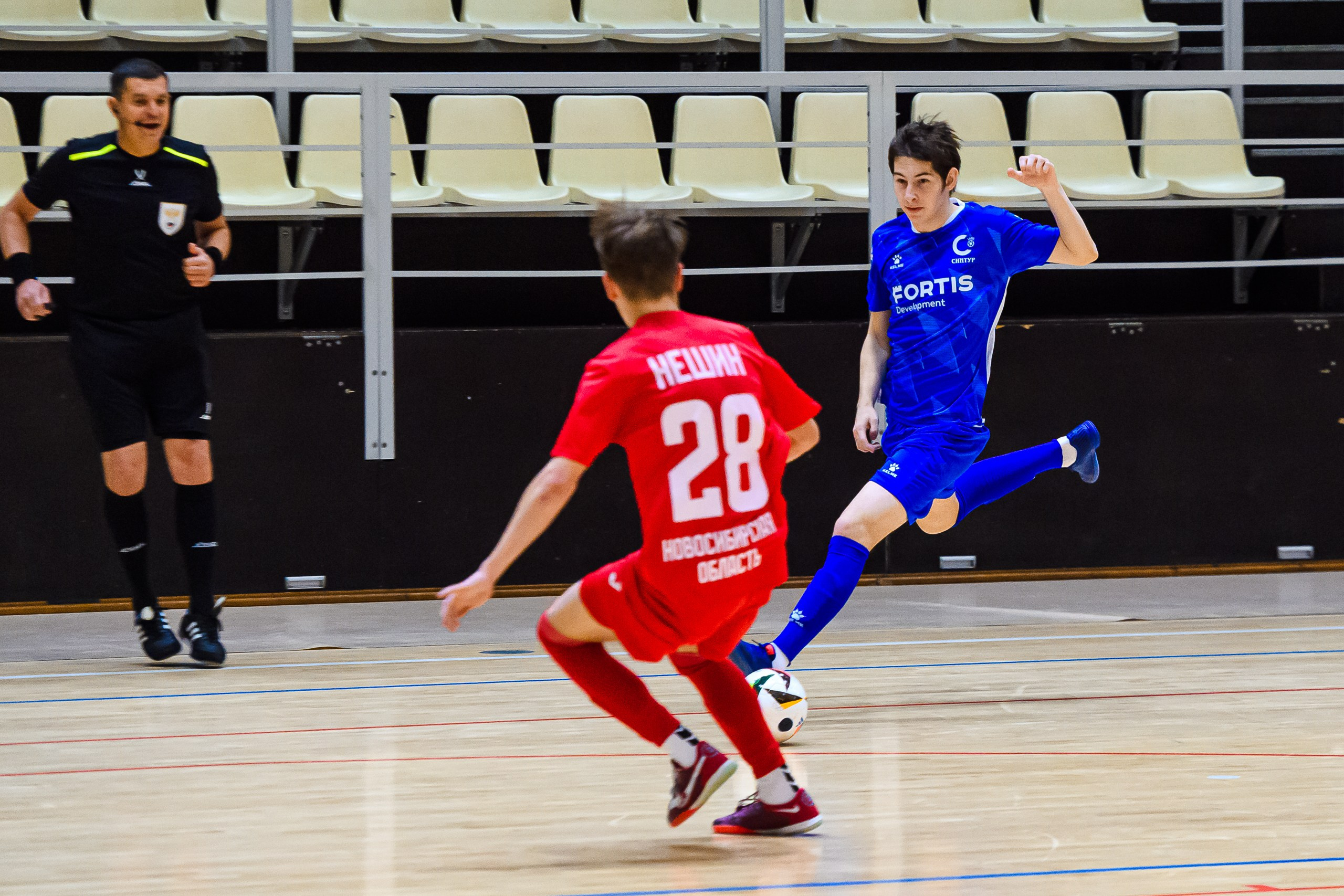 Высшая лига по футзалу — Сезон 2024-2025 — 2ой тур. Репортажный фотограф в Кемерово