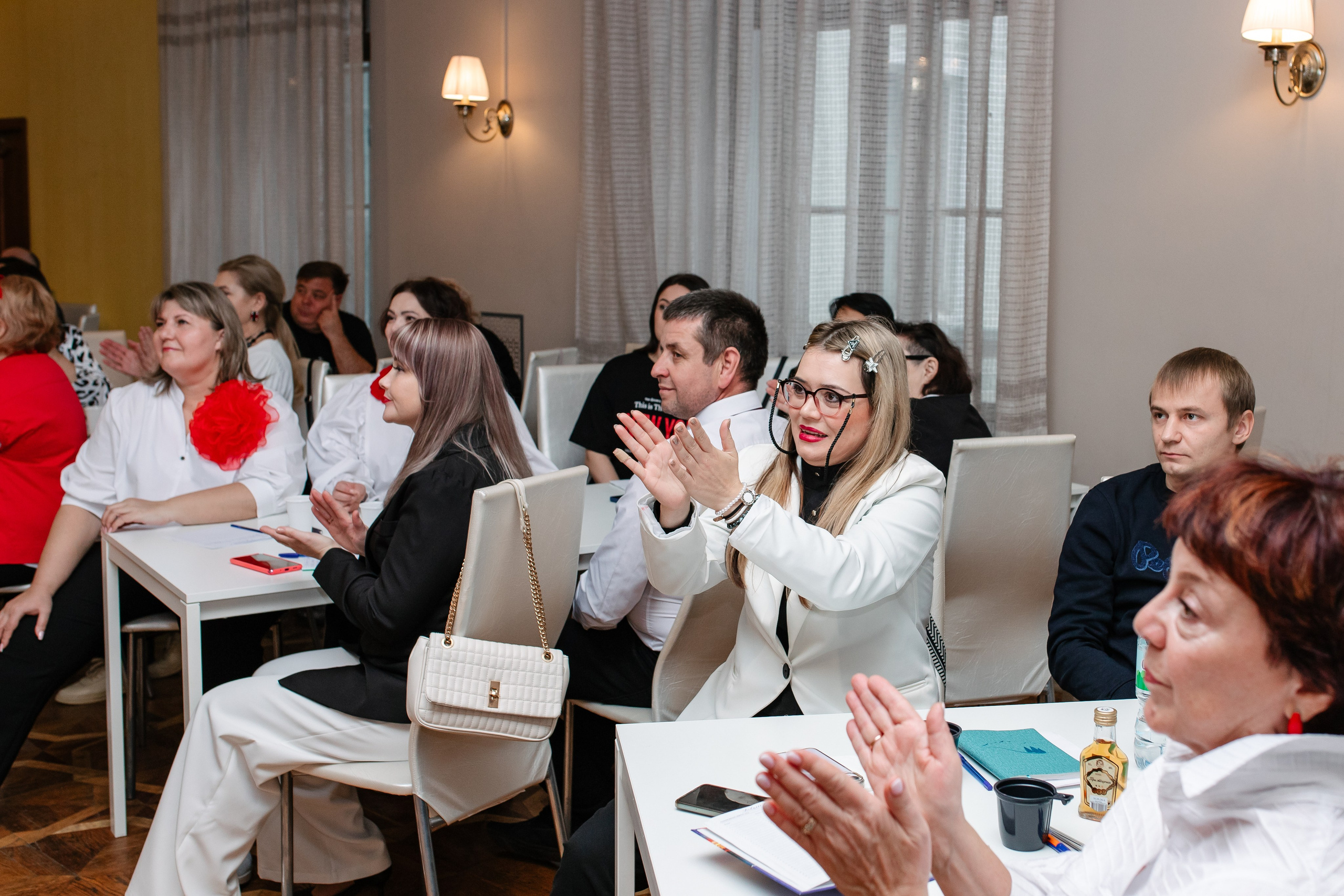 Мастер-класс для банкетных ведущих. Октябрь 2024. Фотограф Пермь. Свадьбы. Семья и дети, школа, д. сад. Фотокниги