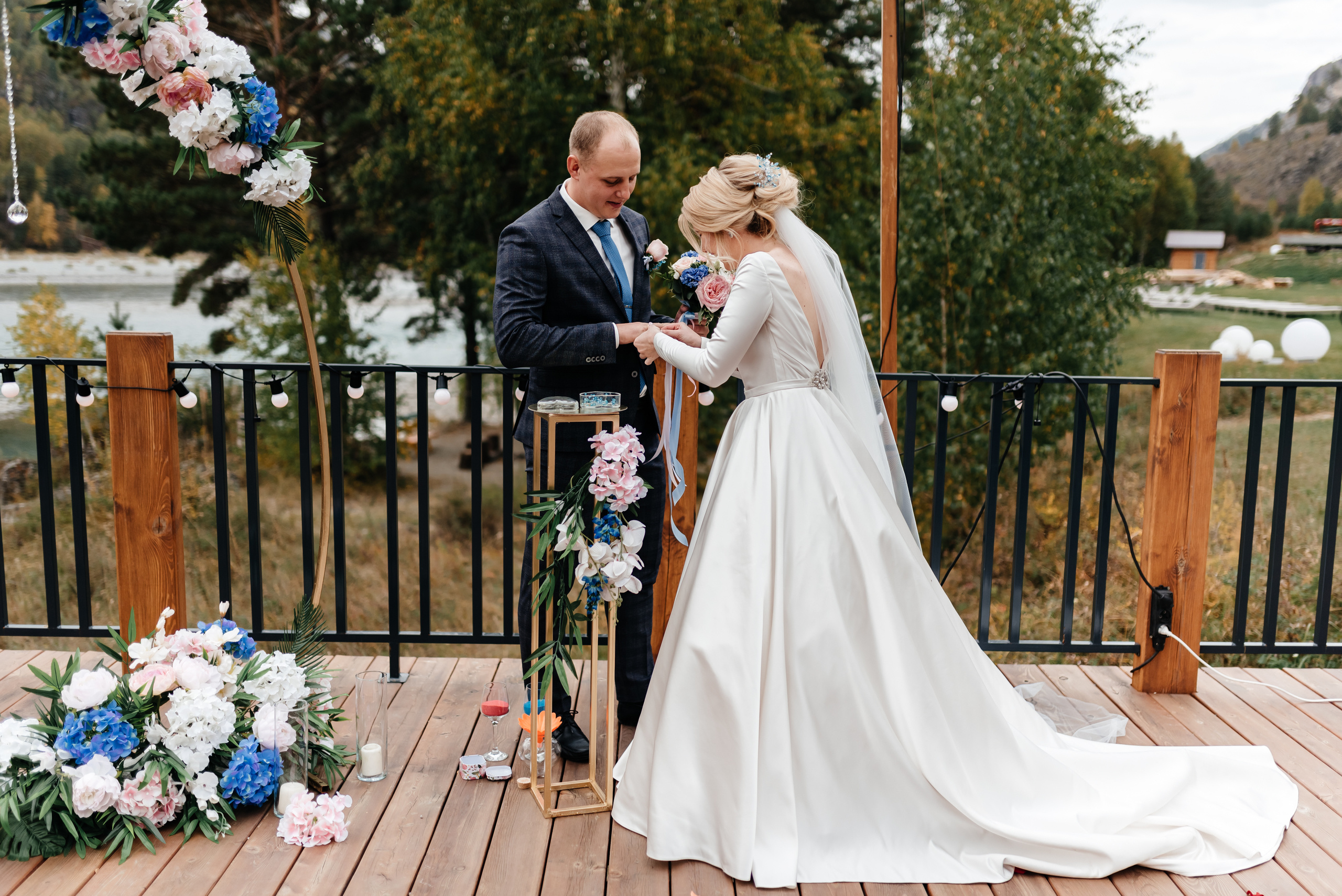 Иван и Юлия. Свадебная  съемка на Алтае