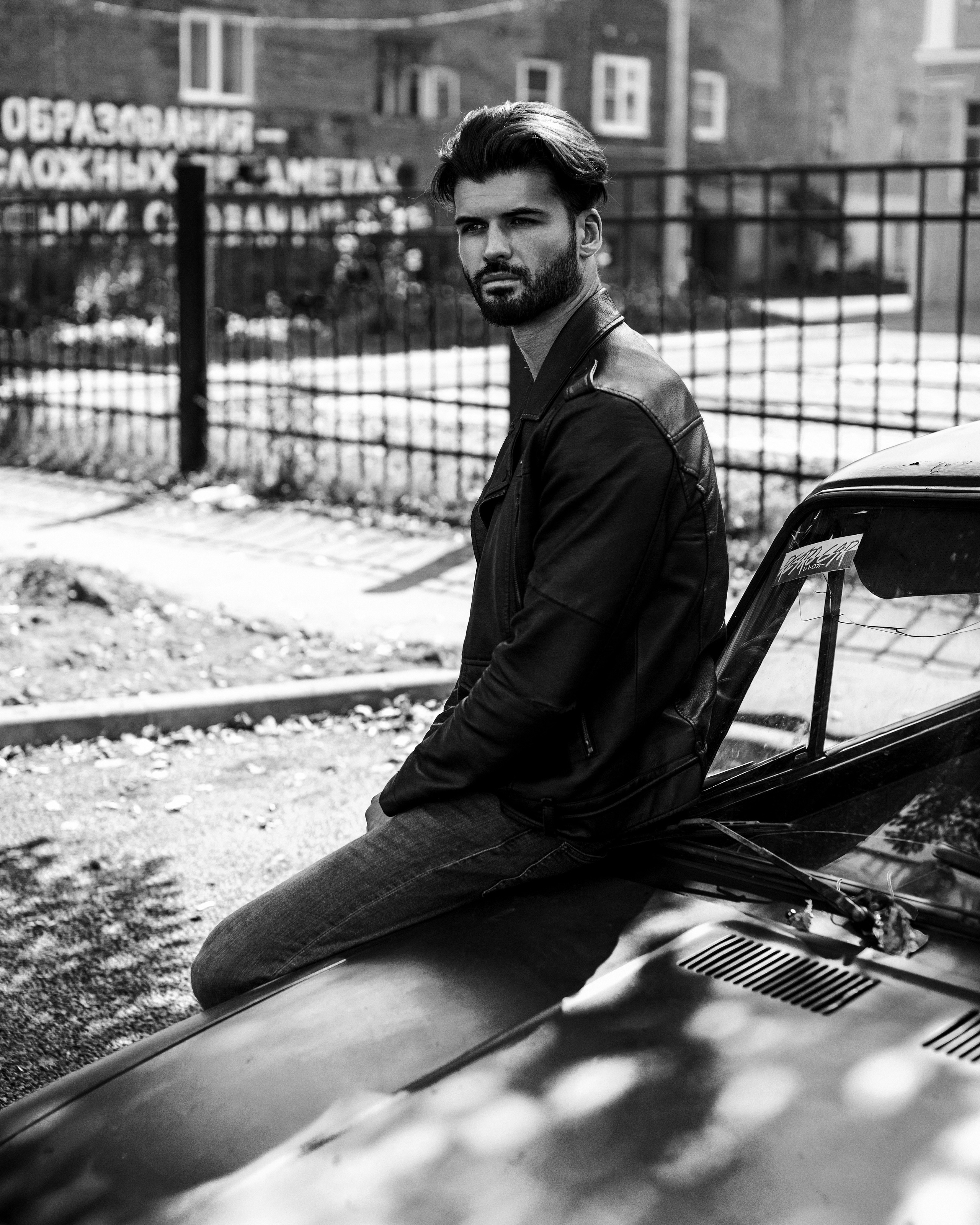 ЧБ фотосессия парня в Нижнем Новгороде. Портретный фотограф в Москве и Нижнем Новгороде - Андрей Репин