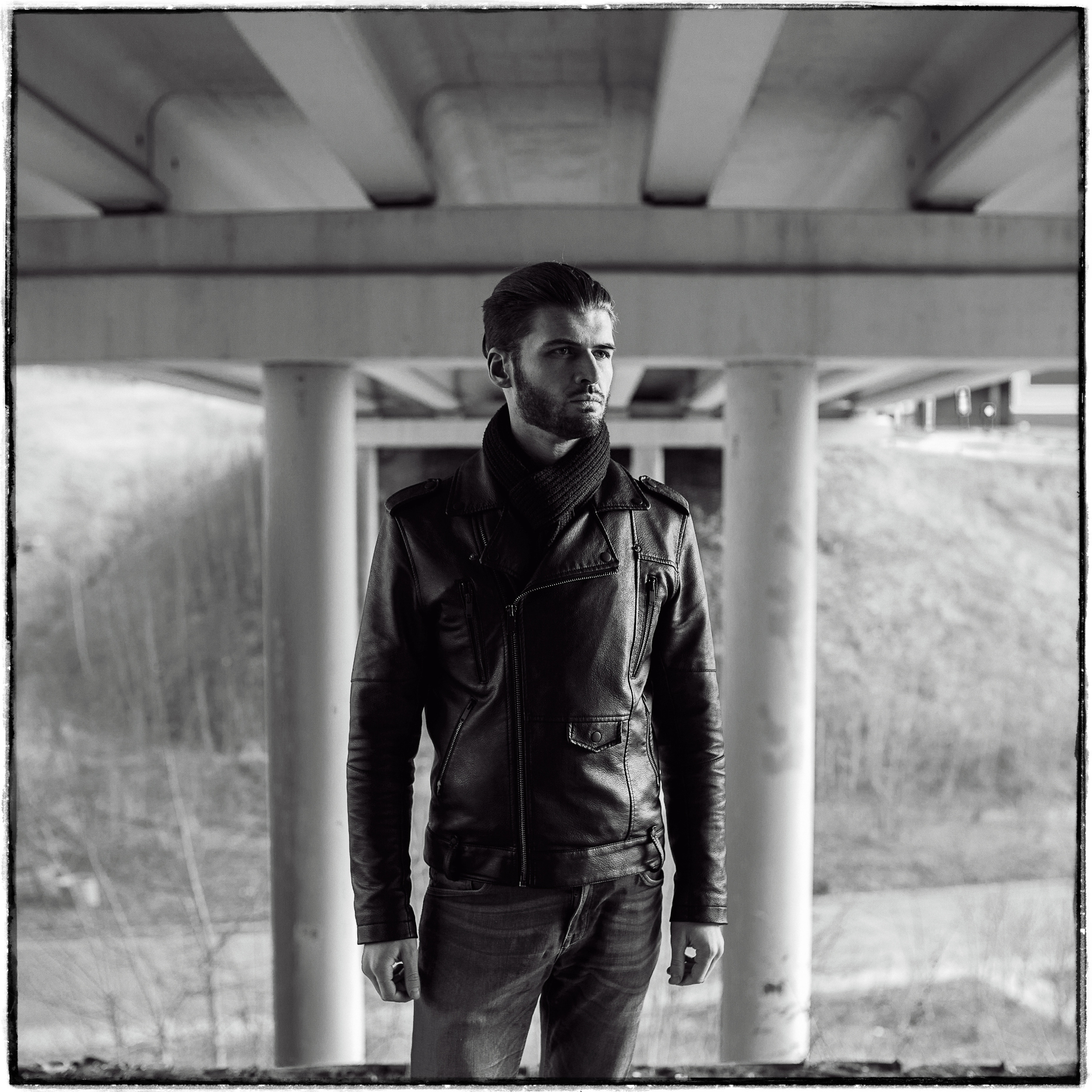 ЧБ фотосессия парня в Нижнем Новгороде. Портретный фотограф в Москве и Нижнем Новгороде - Андрей Репин