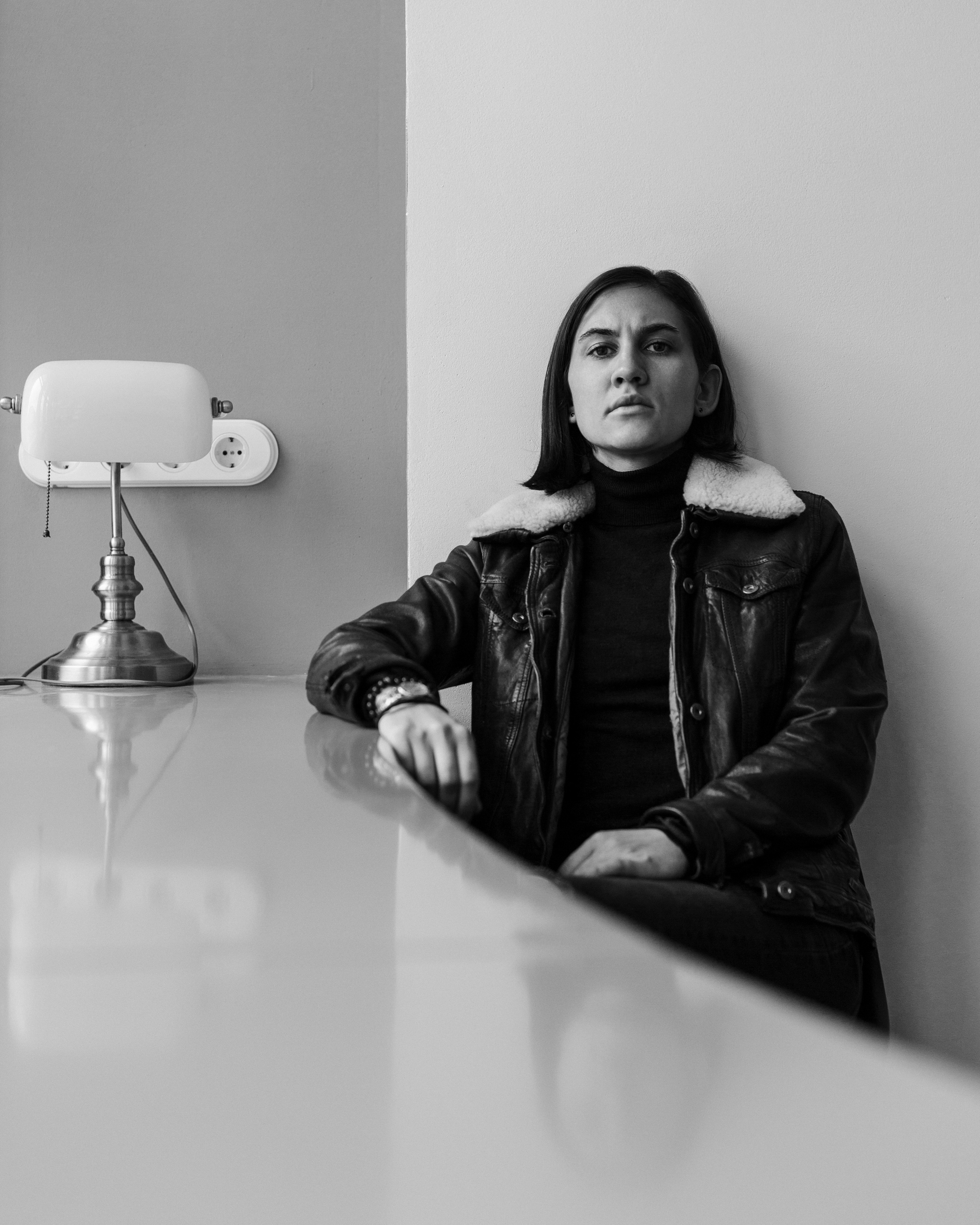 Черно белая фотосессия девушки на улице. Портретный фотограф в Москве и Нижнем Новгороде - Андрей Репин