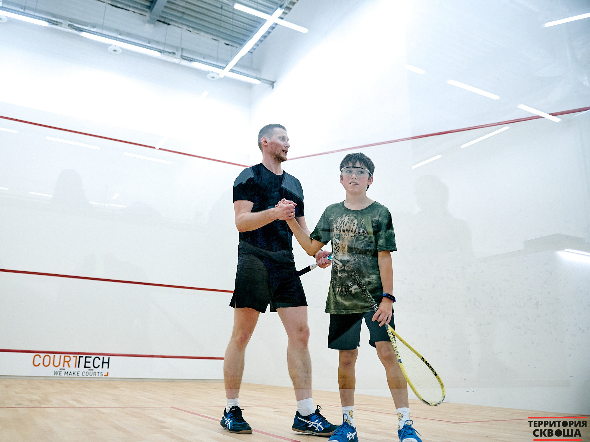 Турнир по сквошу. Фотографии отовсюду и обо всем