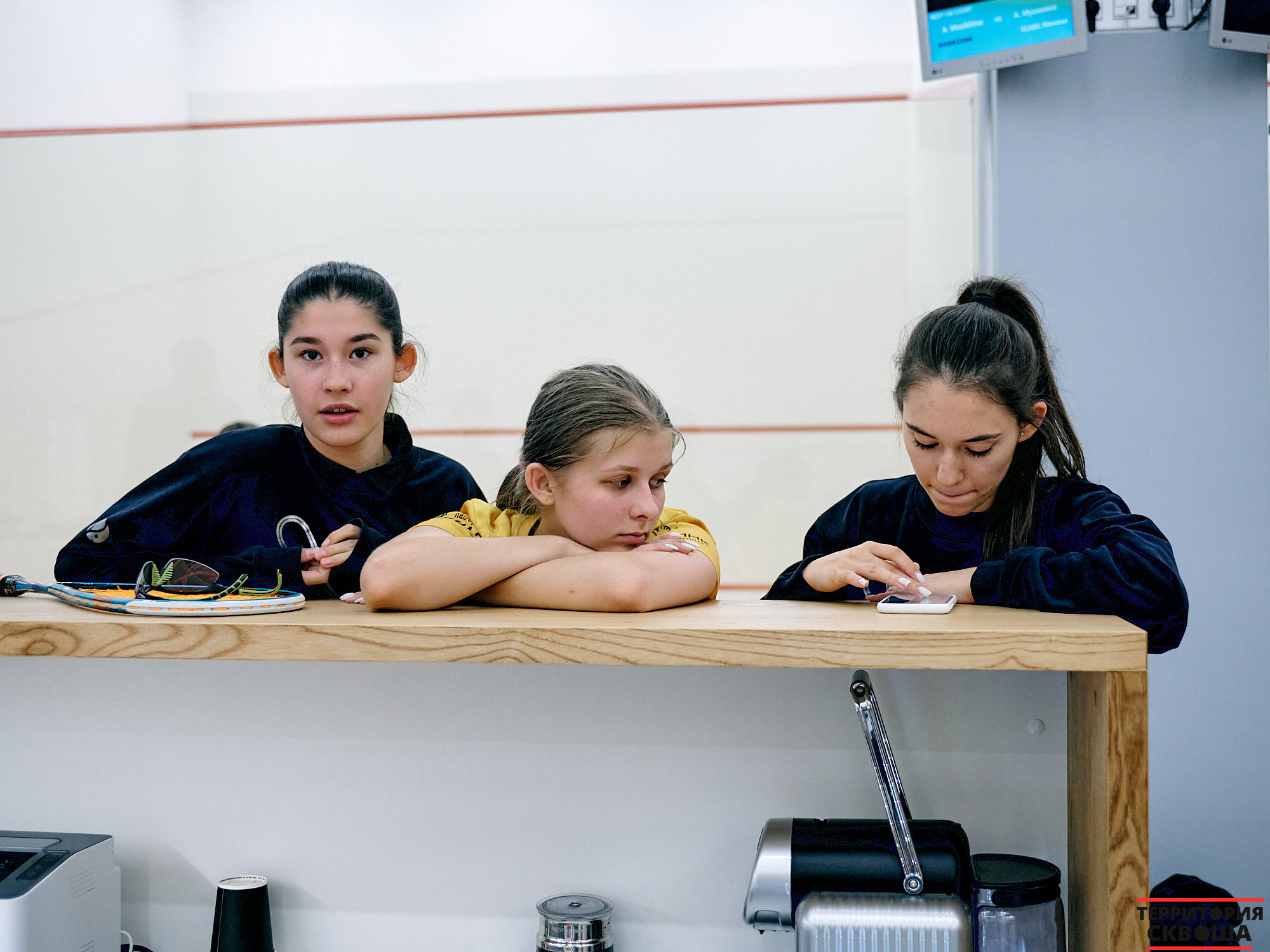 Турнир по сквошу. Фотографии отовсюду и обо всем