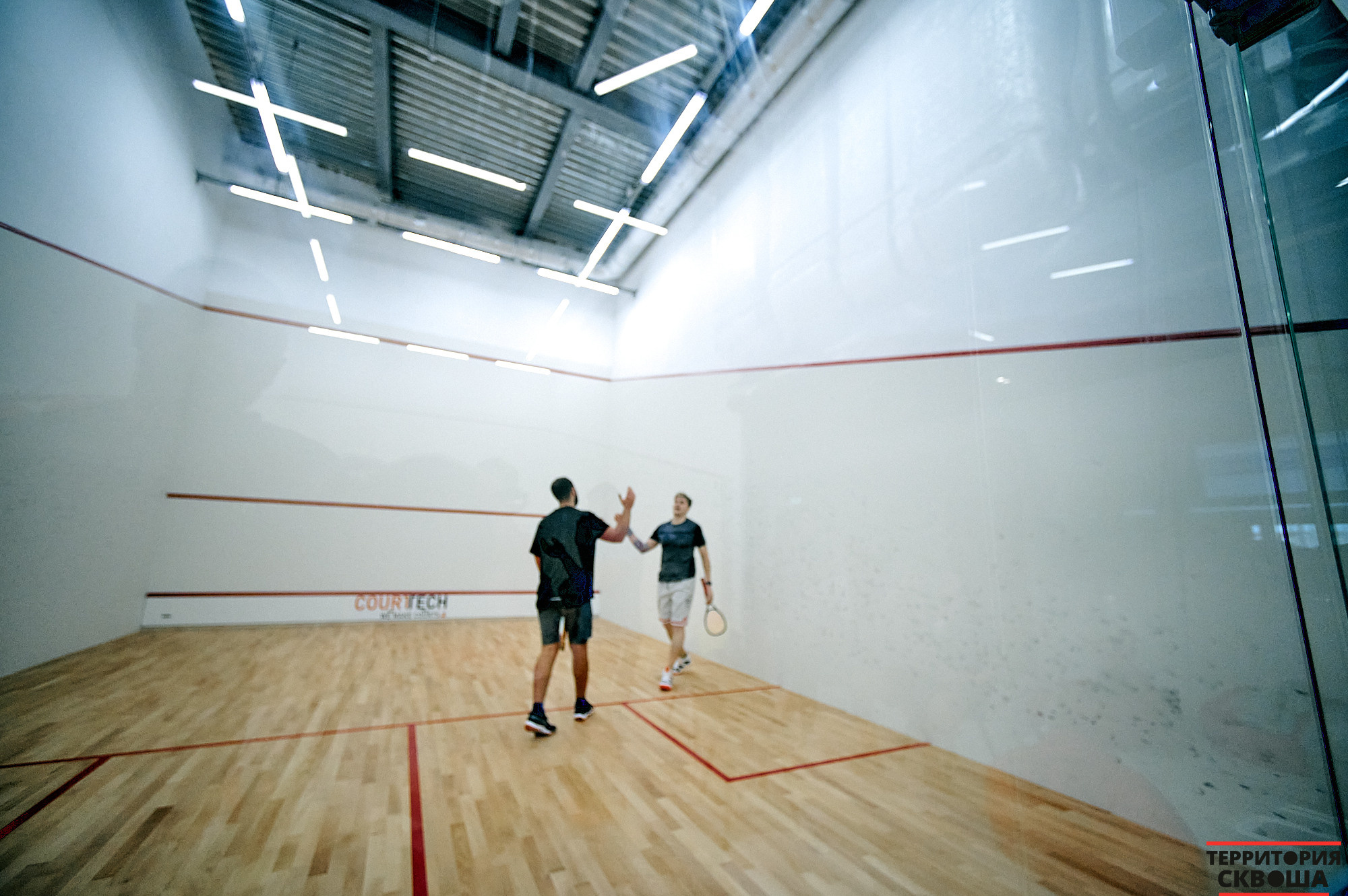 Турнир по сквошу. Фотографии отовсюду и обо всем