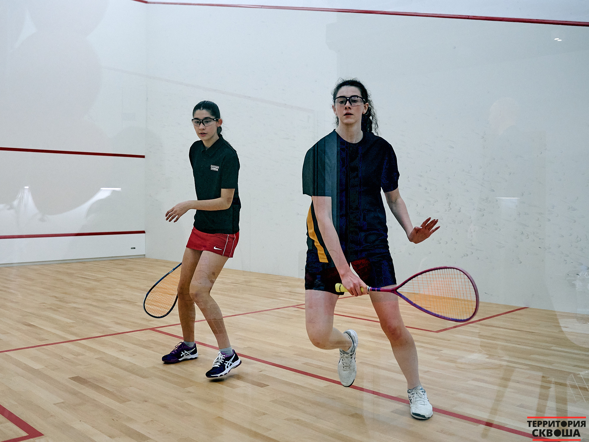 Турнир по сквошу. Фотографии отовсюду и обо всем