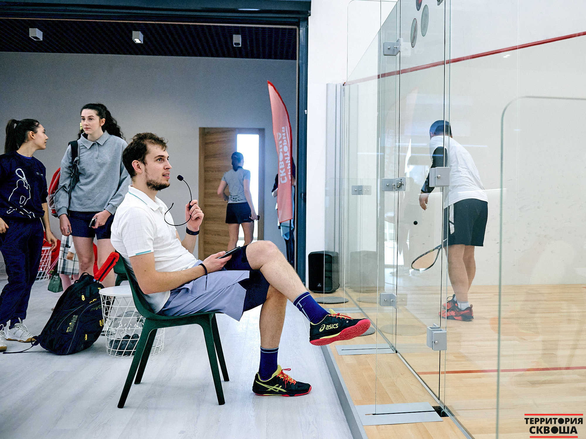 Турнир по сквошу. Фотографии отовсюду и обо всем