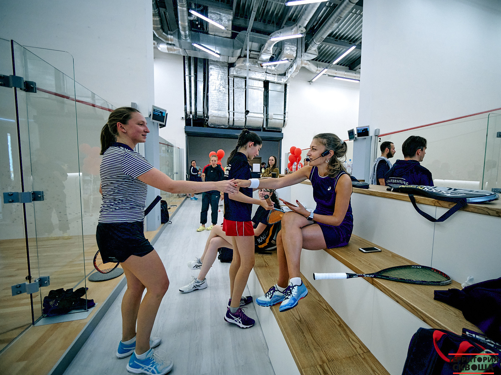 Турнир по сквошу. Фотографии отовсюду и обо всем