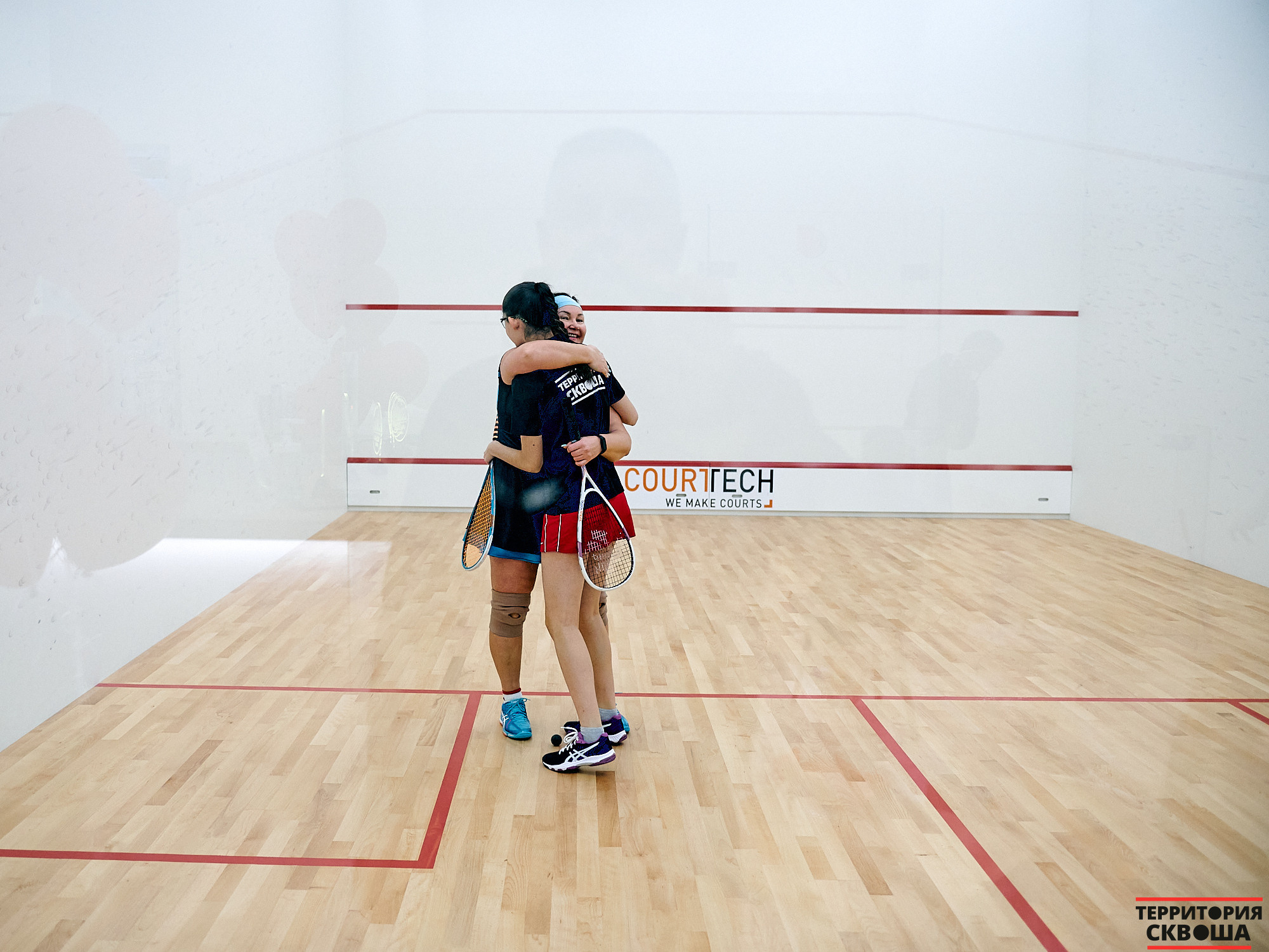 Турнир по сквошу. Фотографии отовсюду и обо всем