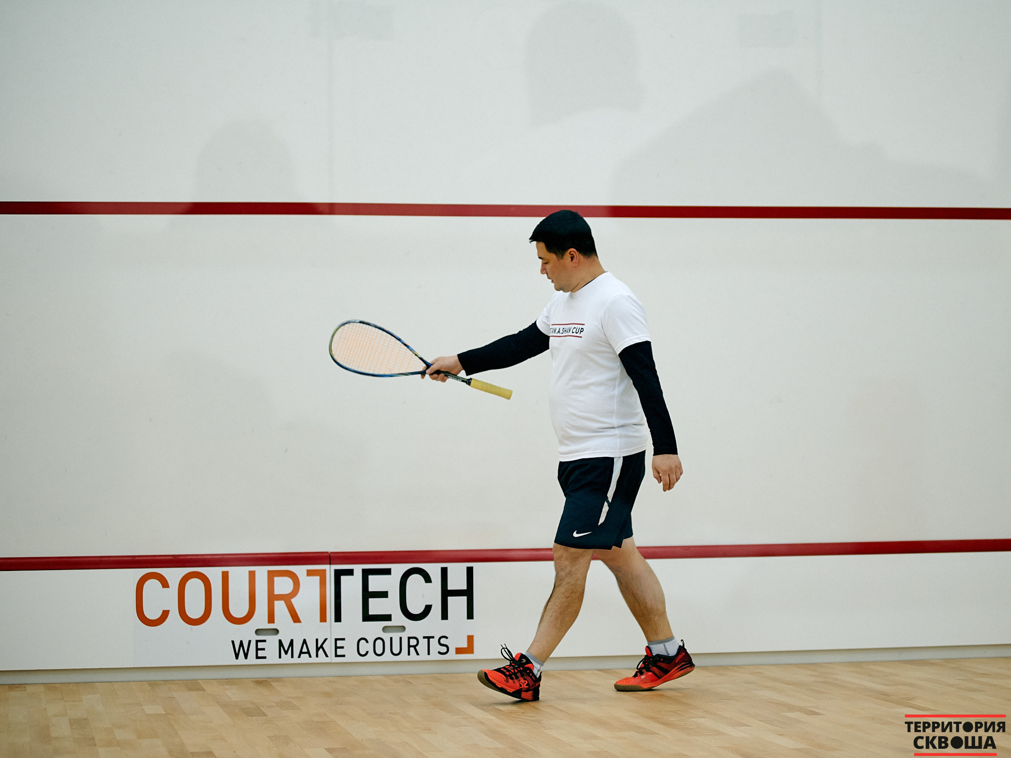 Турнир по сквошу. Фотографии отовсюду и обо всем