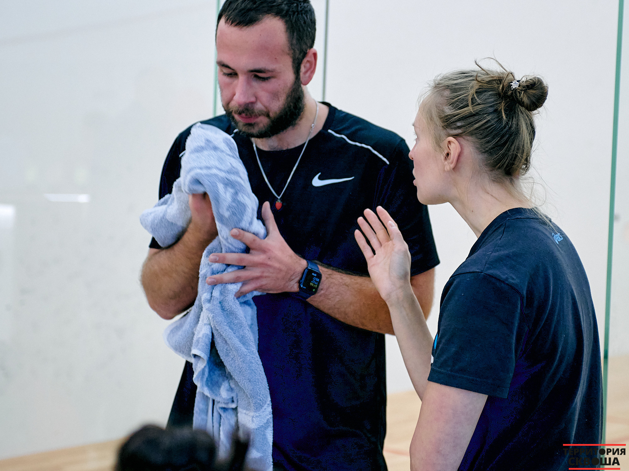 Турнир по сквошу. Фотографии отовсюду и обо всем