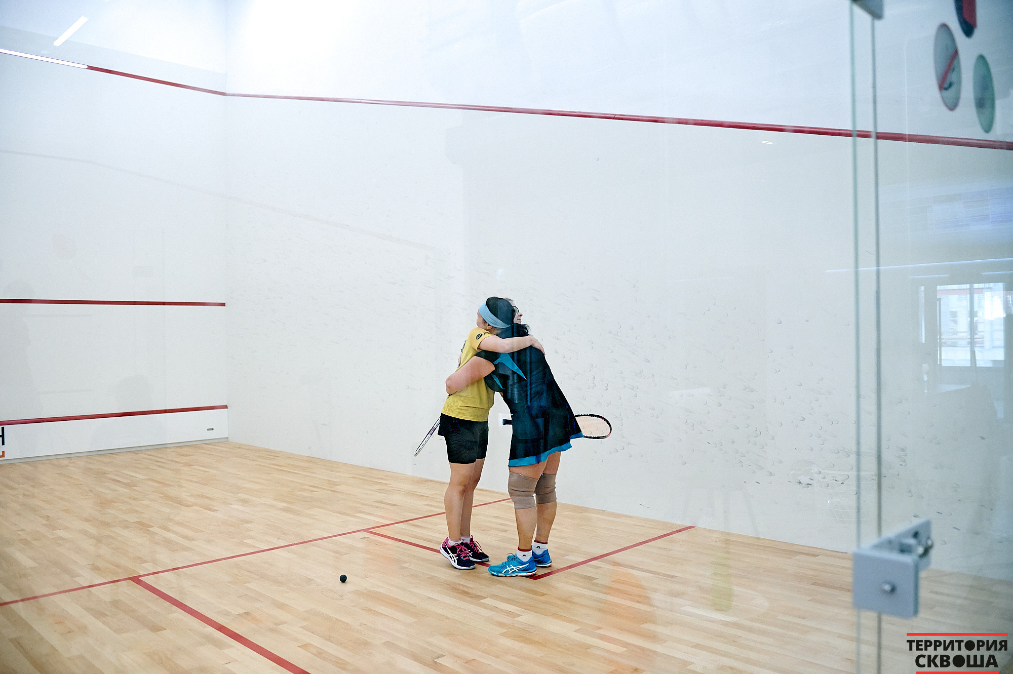 Турнир по сквошу. Фотографии отовсюду и обо всем