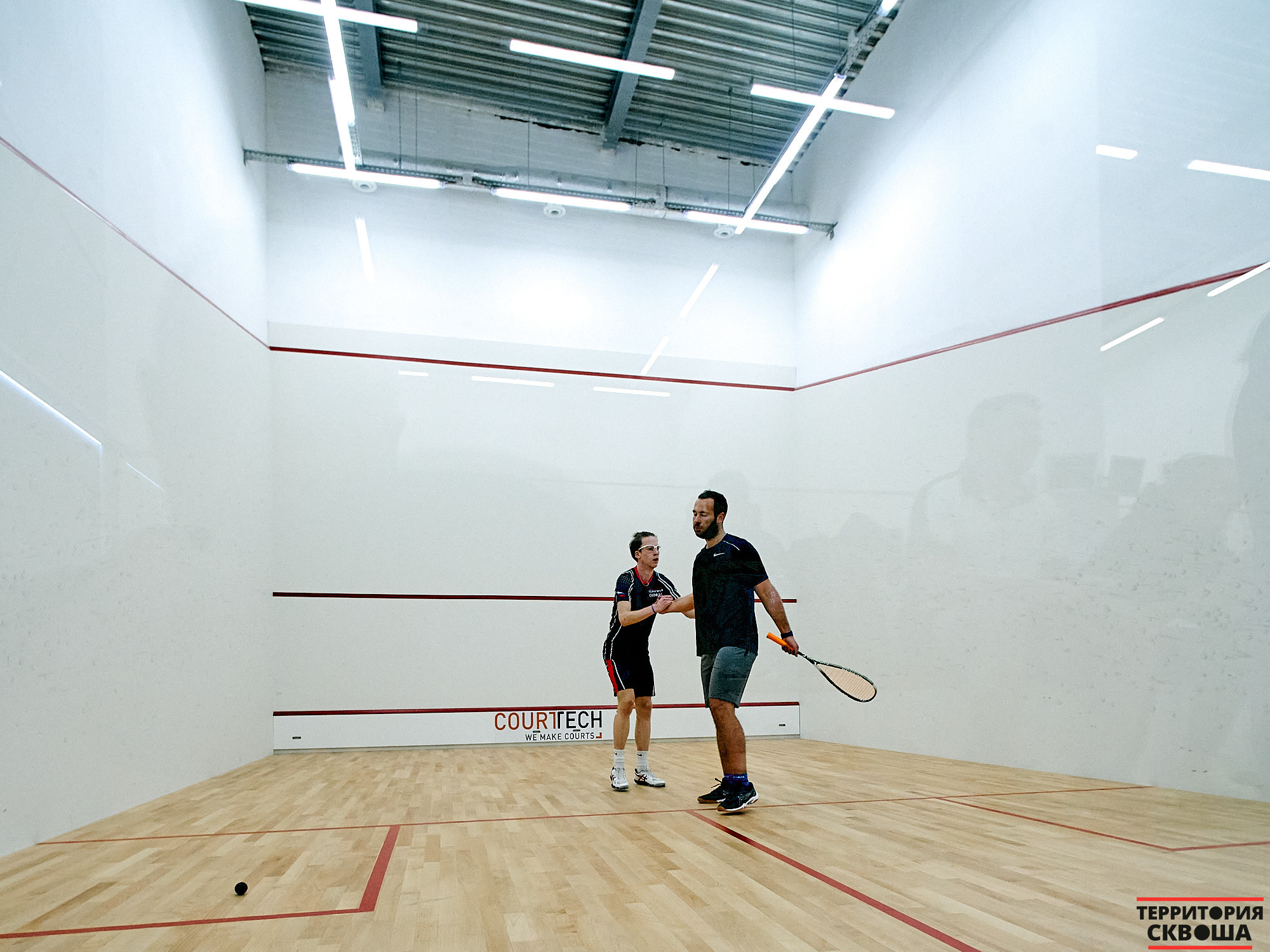 Турнир по сквошу. Фотографии отовсюду и обо всем