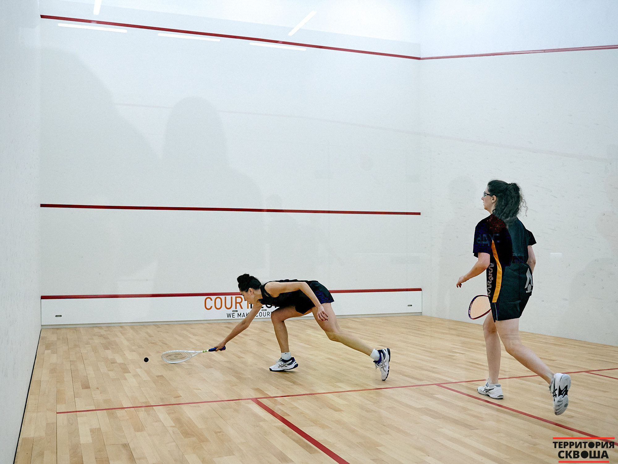 Турнир по сквошу. Фотографии отовсюду и обо всем
