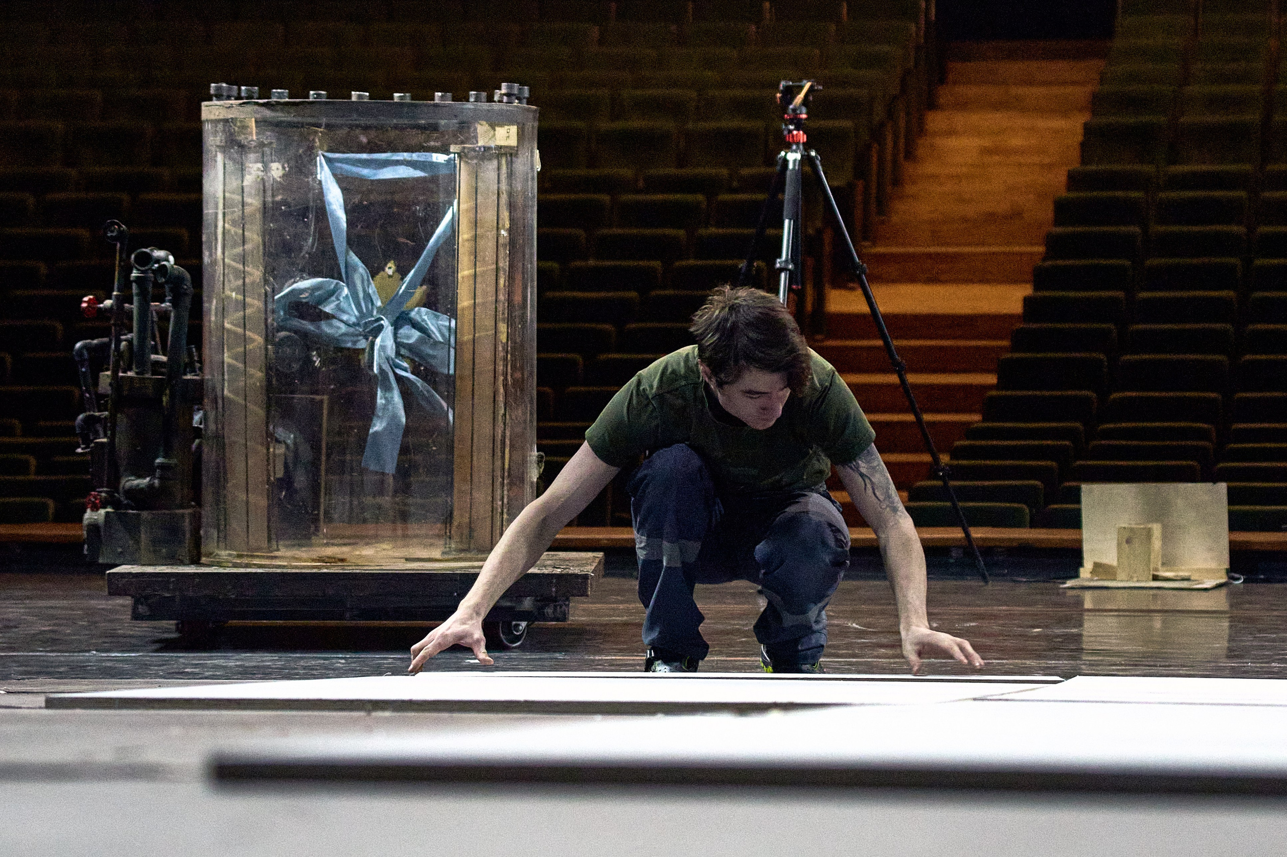 Монтаж спектакля Двойник. Фотограф Юлия Маринина