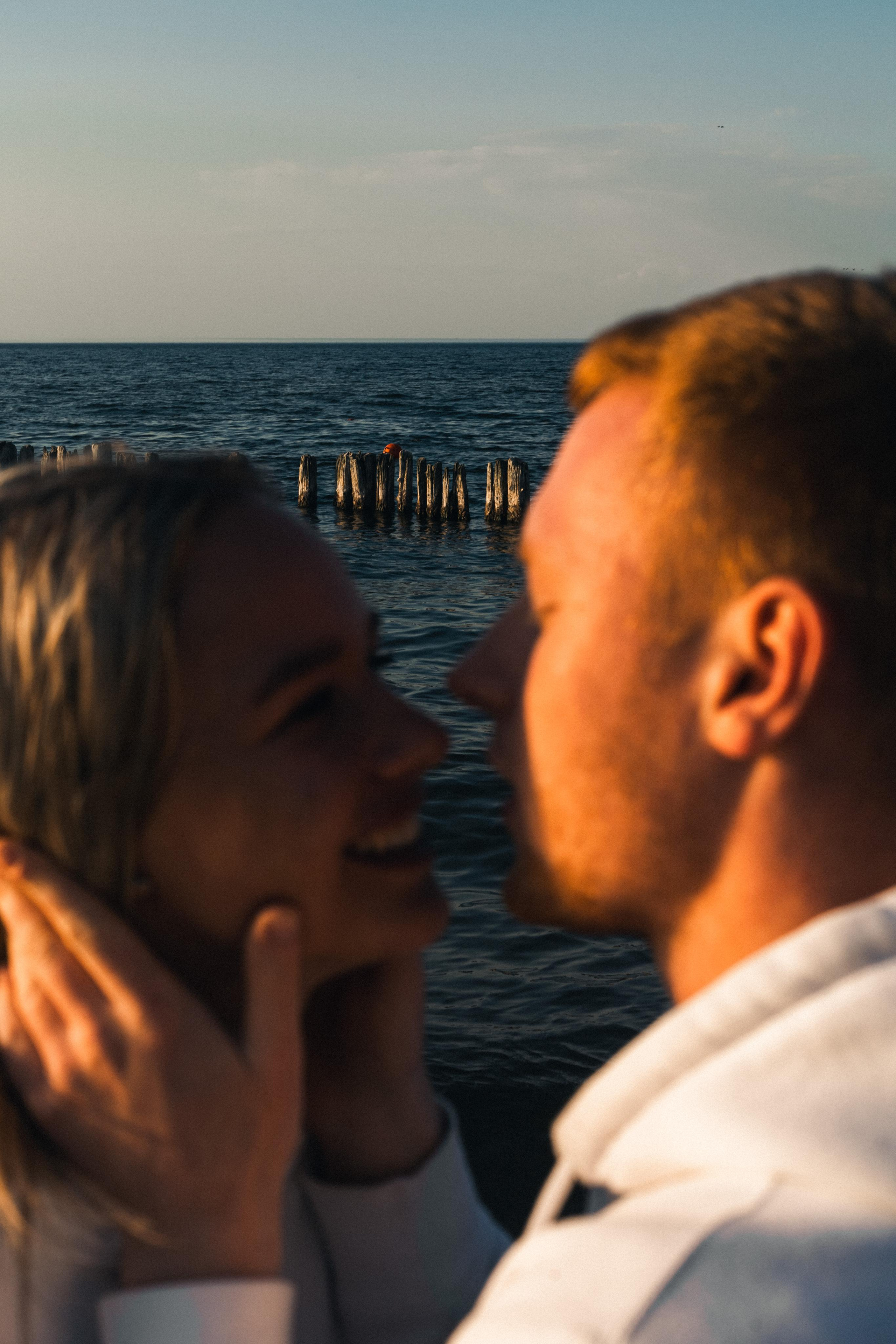 Денис и Диана на море. Фотограф Куянова Алина, семейные и свадебные фотосессии в Калининграде