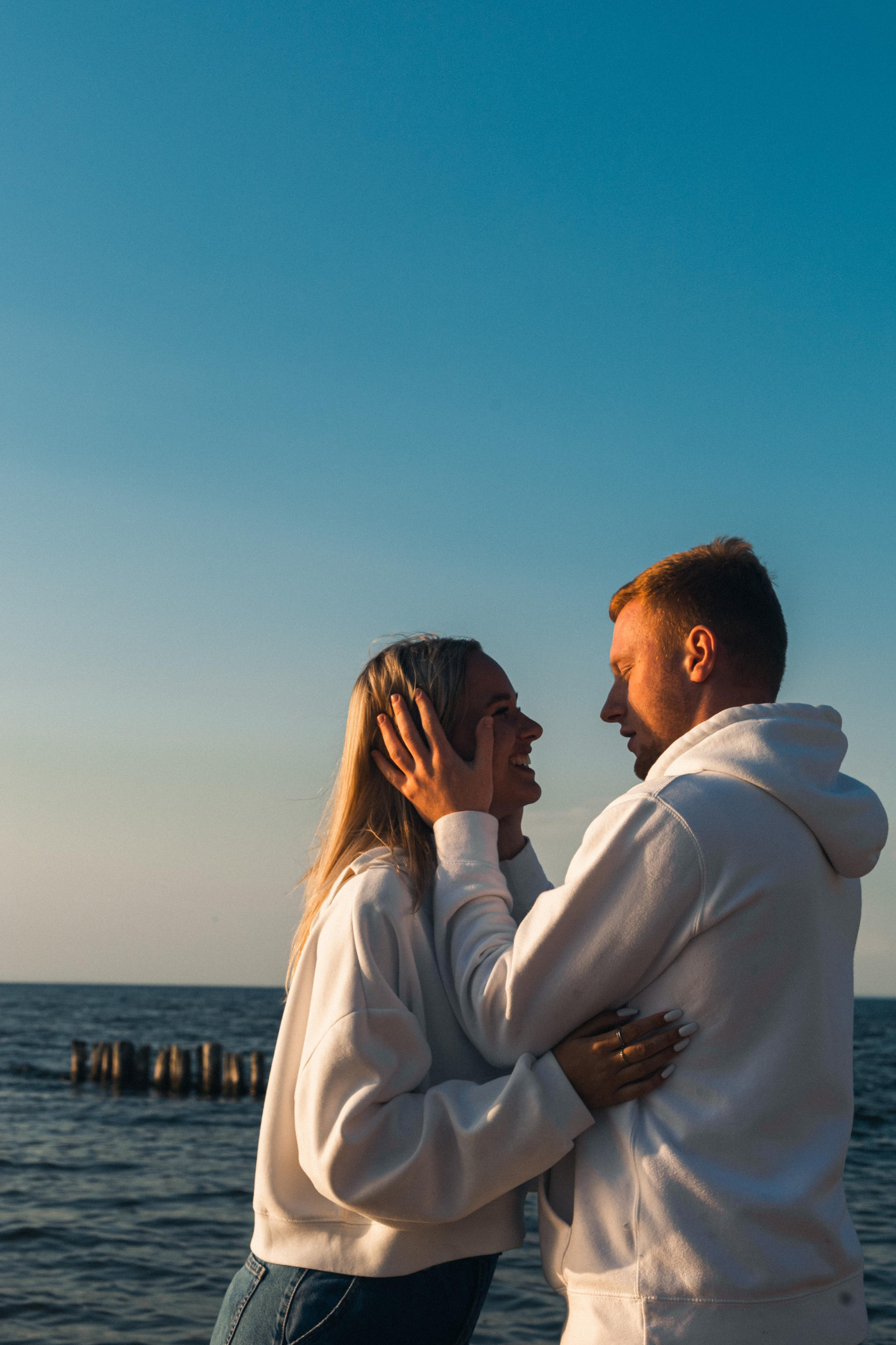 Денис и Диана на море. Фотограф Куянова Алина, семейные и свадебные фотосессии в Калининграде