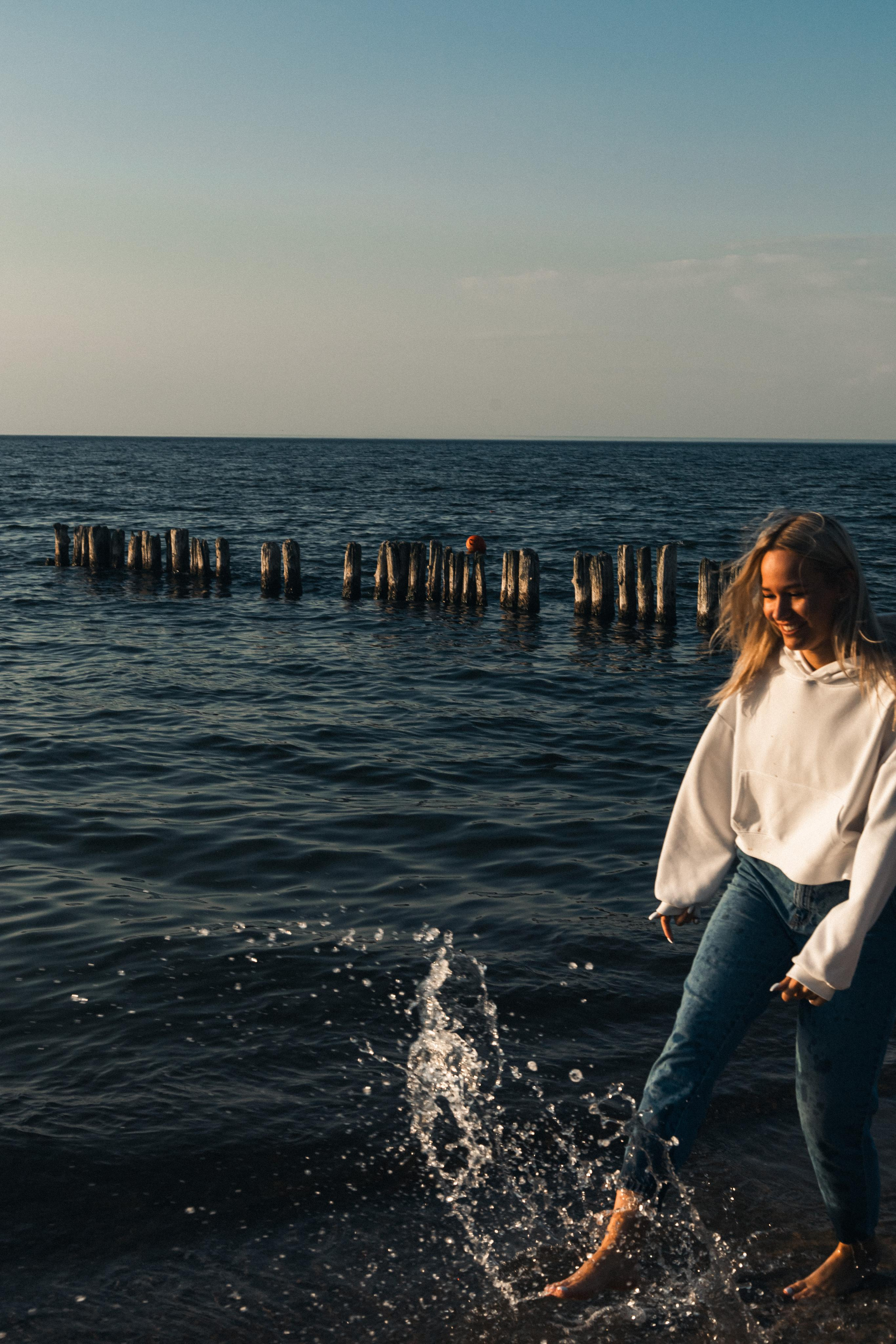 Денис и Диана на море. Фотограф Куянова Алина, семейные и свадебные фотосессии в Калининграде