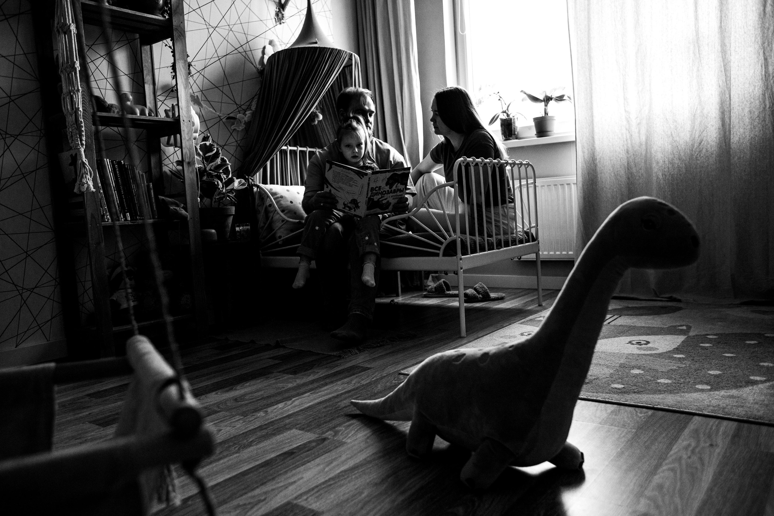 Семейная домашняя фотосессия для Саши, Кати, Услады и Ассоль. Фотограф Куянова Алина, семейные и свадебные фотосессии в Калининграде