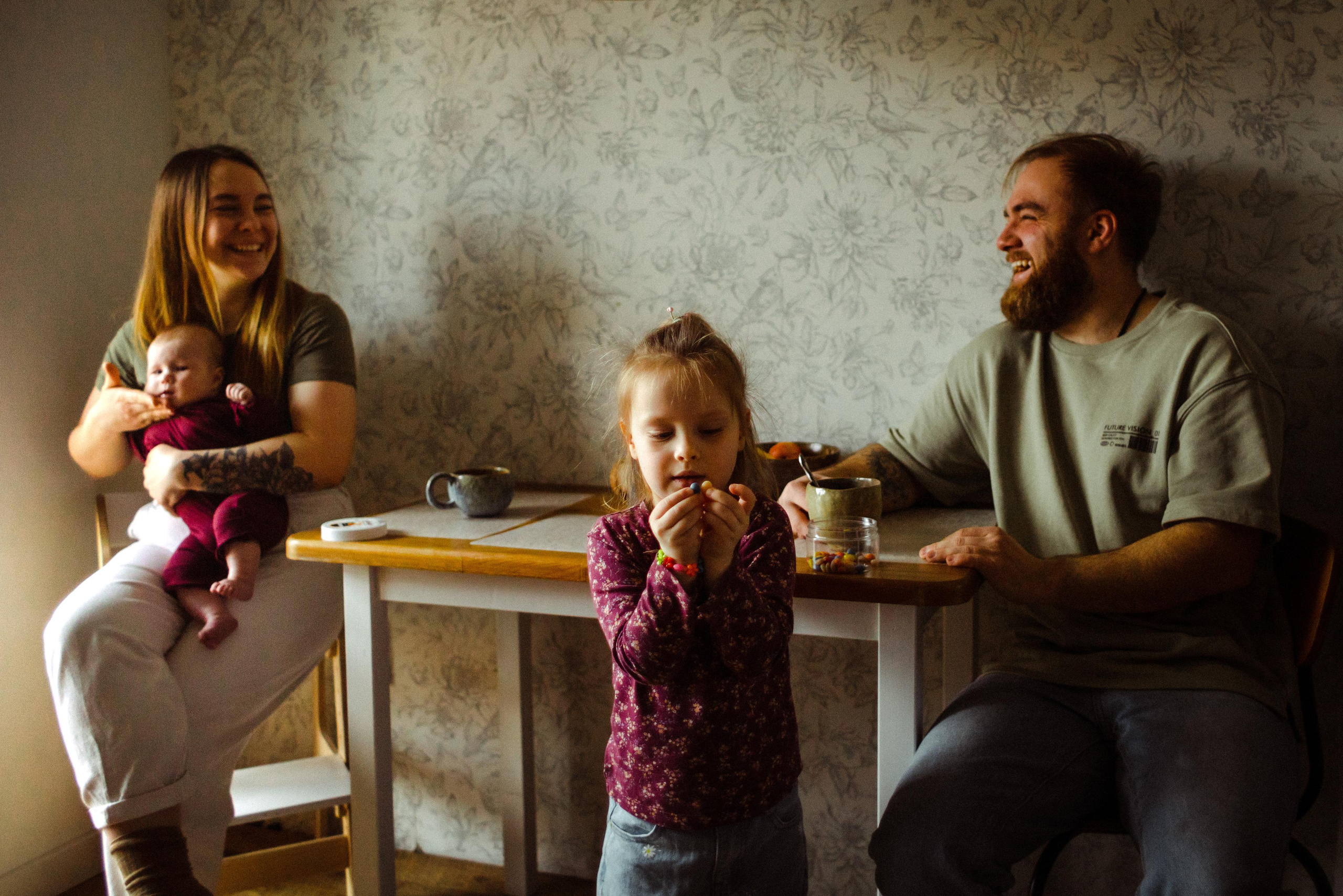 Семейная домашняя фотосессия для Саши, Кати, Услады и Ассоль. Фотограф Куянова Алина, семейные и свадебные фотосессии в Калининграде